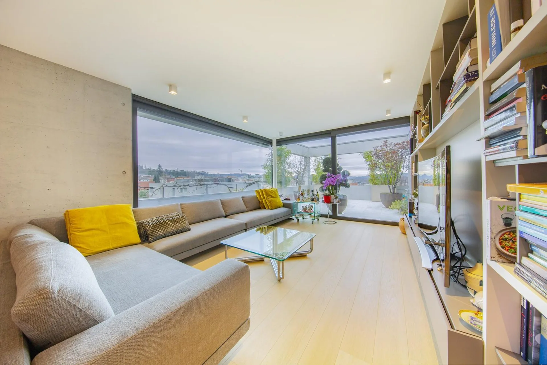MENDRISIO – DACHGESCHOSS MIT EXKLUSIVEM OUTDOOR LIVING