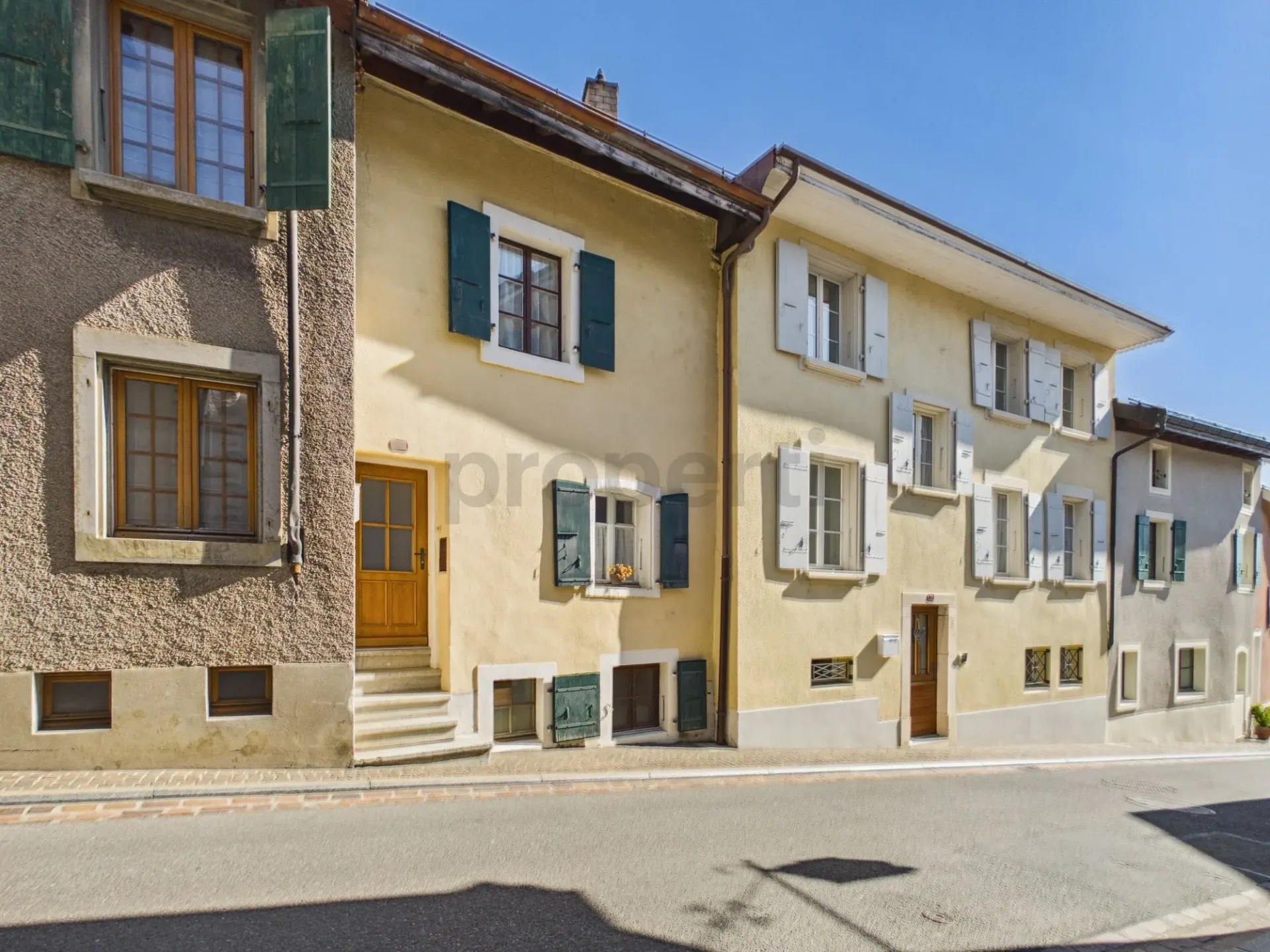 Casa elegantemente ristrutturata nel cuore di Aubonne