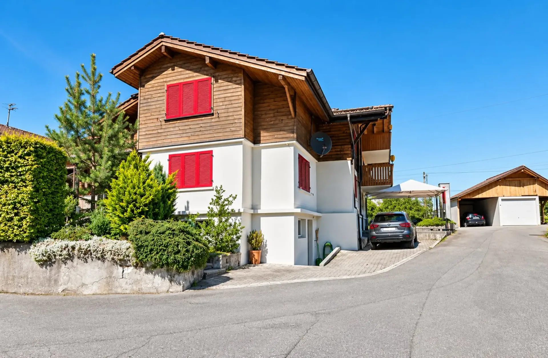 Charmante 3.5-Zimmer-Wohnung mit Bergblick in Stocken-Höfen