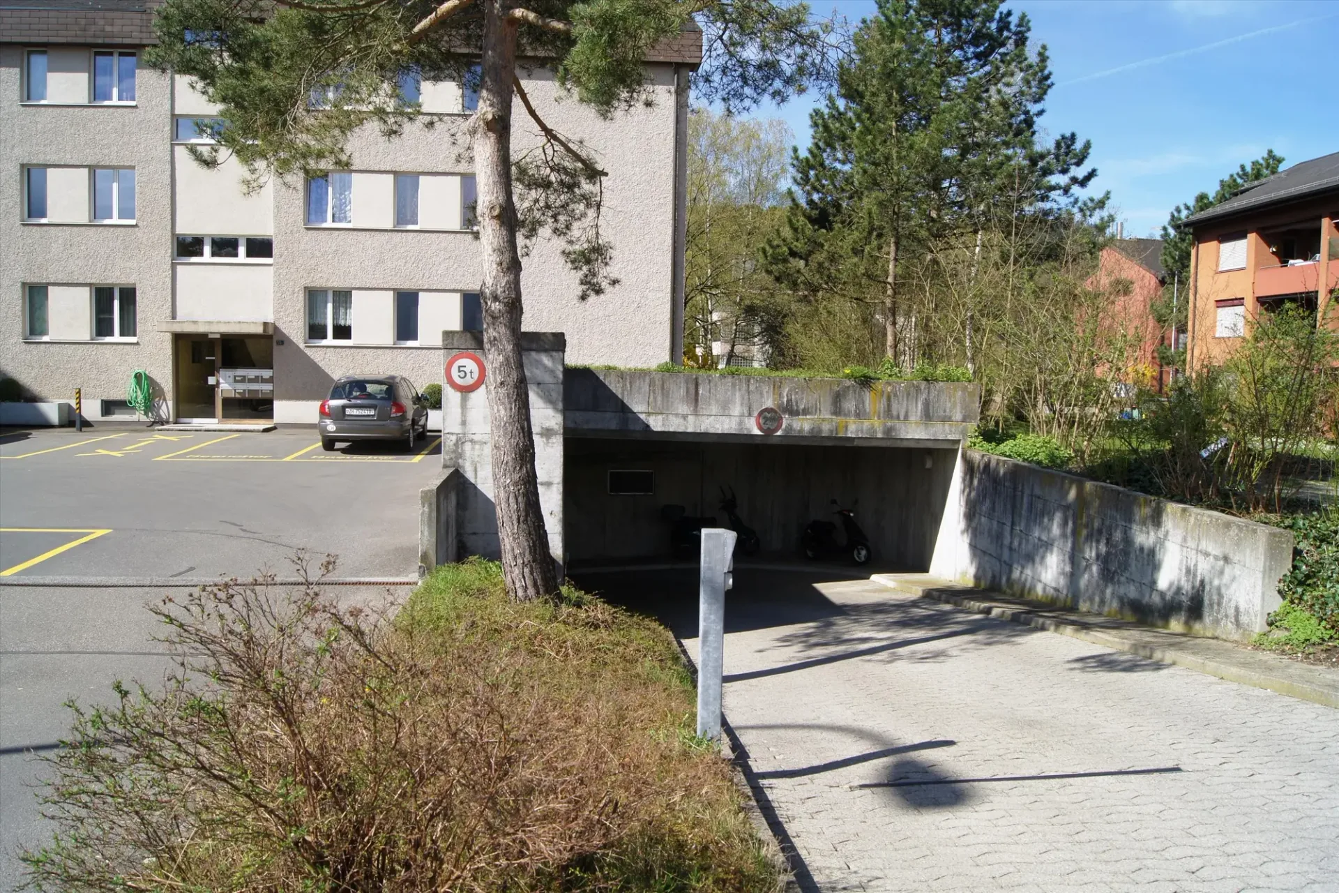Posto auto in affitto a Embrach
