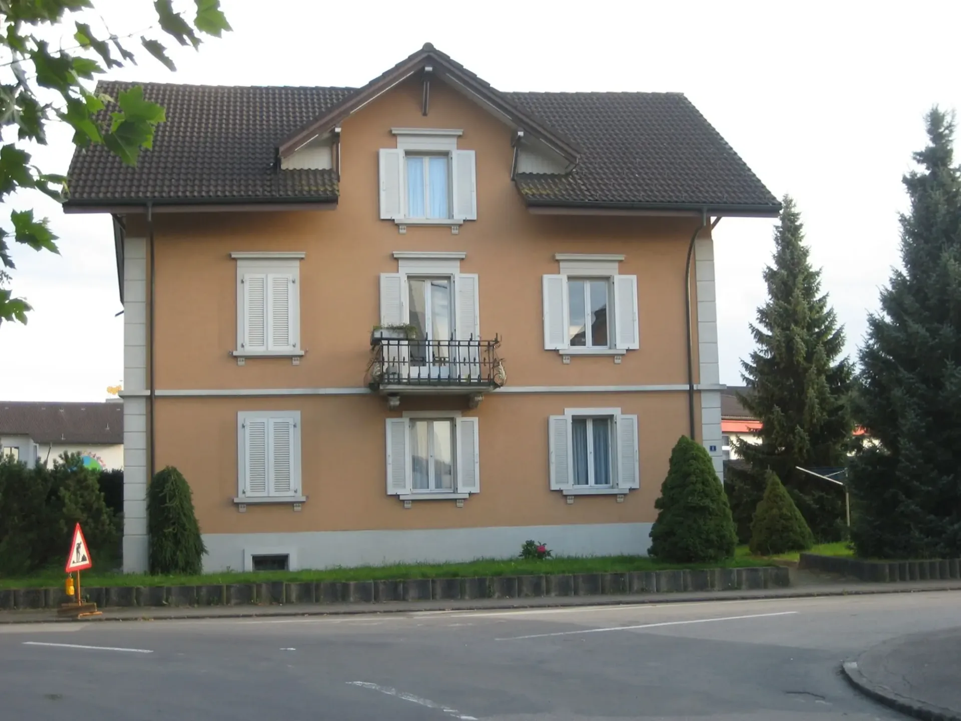 Charmant appartement de 3,5 pièces en mansarde à Nebikon