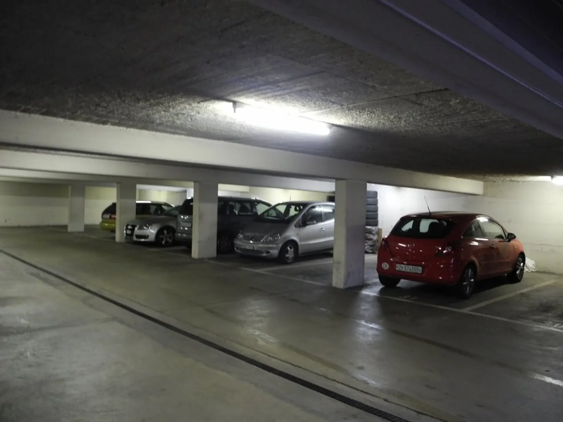 Einstellplatz in der Garage nur wenige Minuten vom Bahnhof entfernt