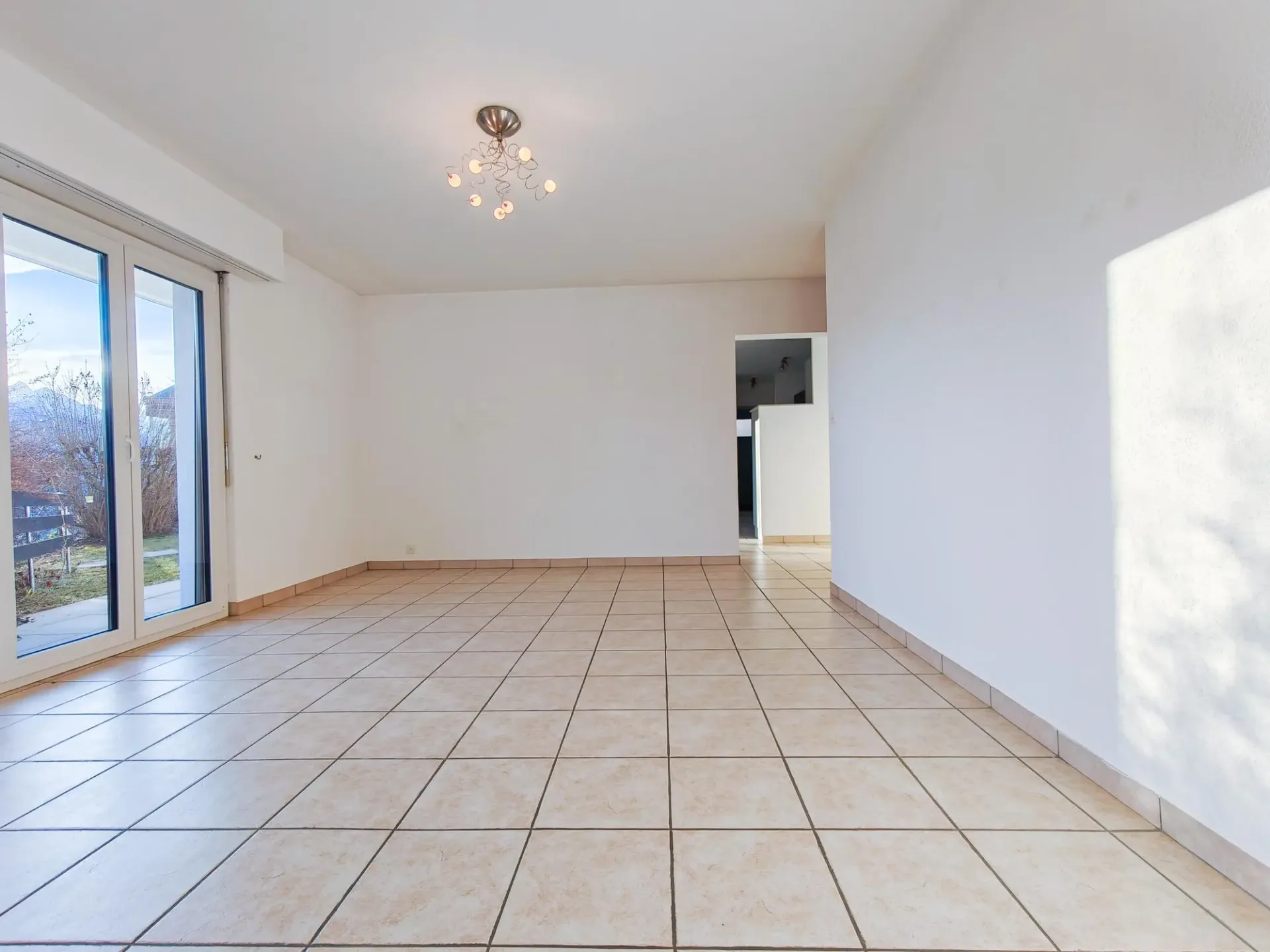 Großes 3,5-Zimmer-Apartment mit 100 m² und Garten ? Nähe Crans-Montana