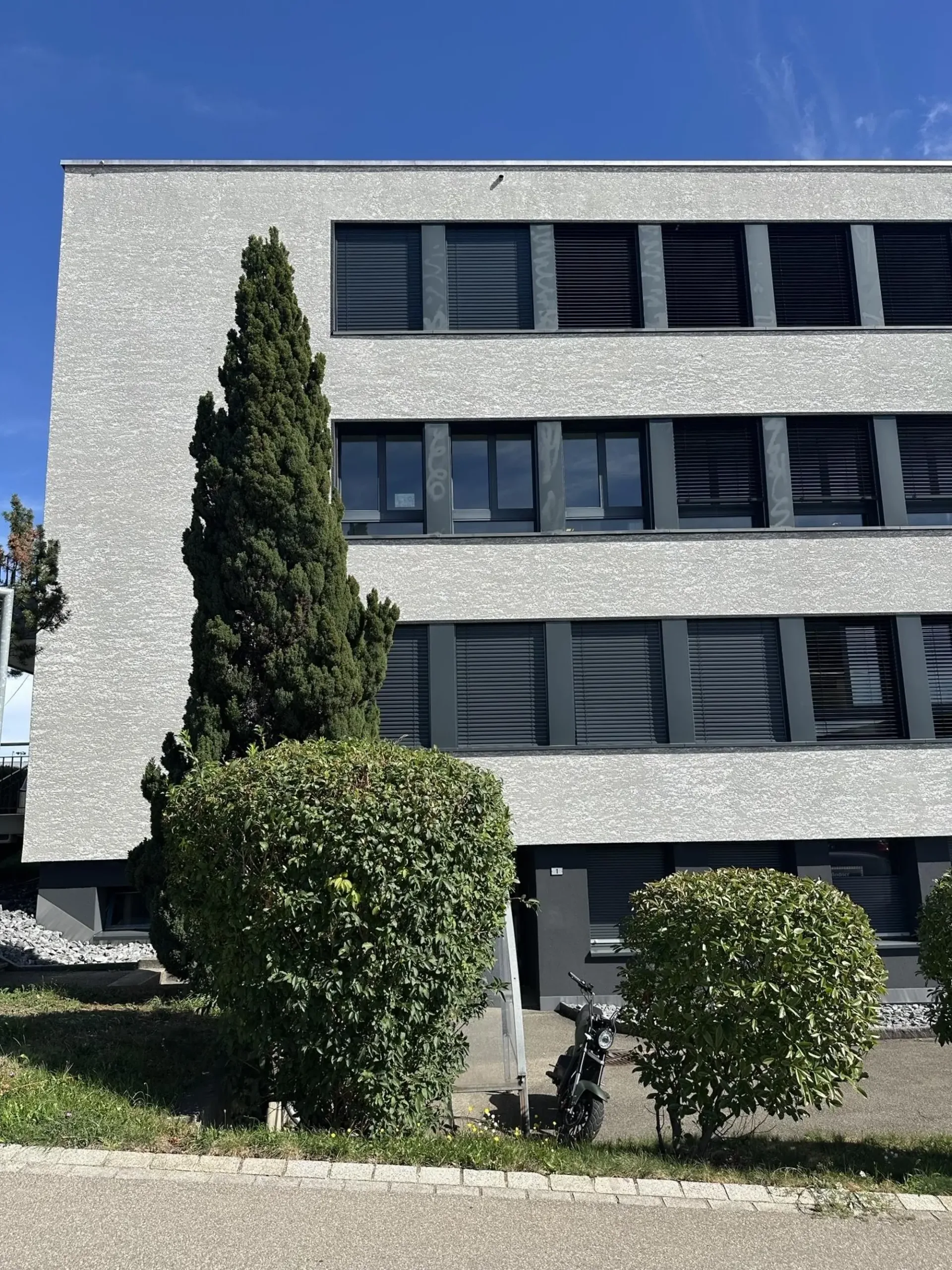 Kleines, preiswertes Büro