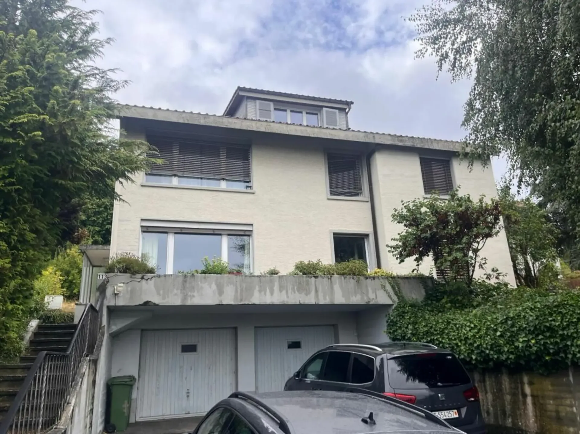 3-Zimmer-Dachwohnung in gepflegtem 3-Familienhaus