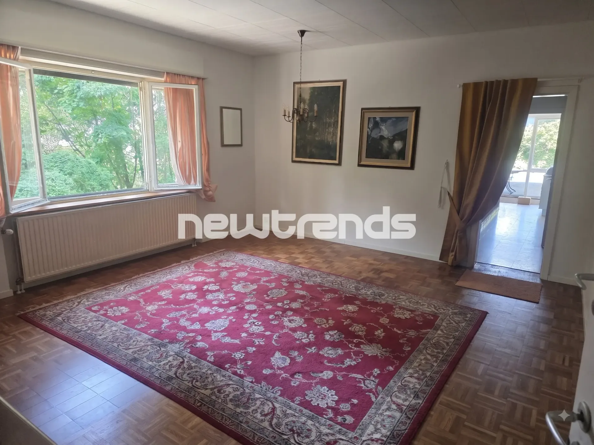 Einfamilienhaus in Aranno mit 3 Garagen, Garten, Wald und Blick auf das Tal
