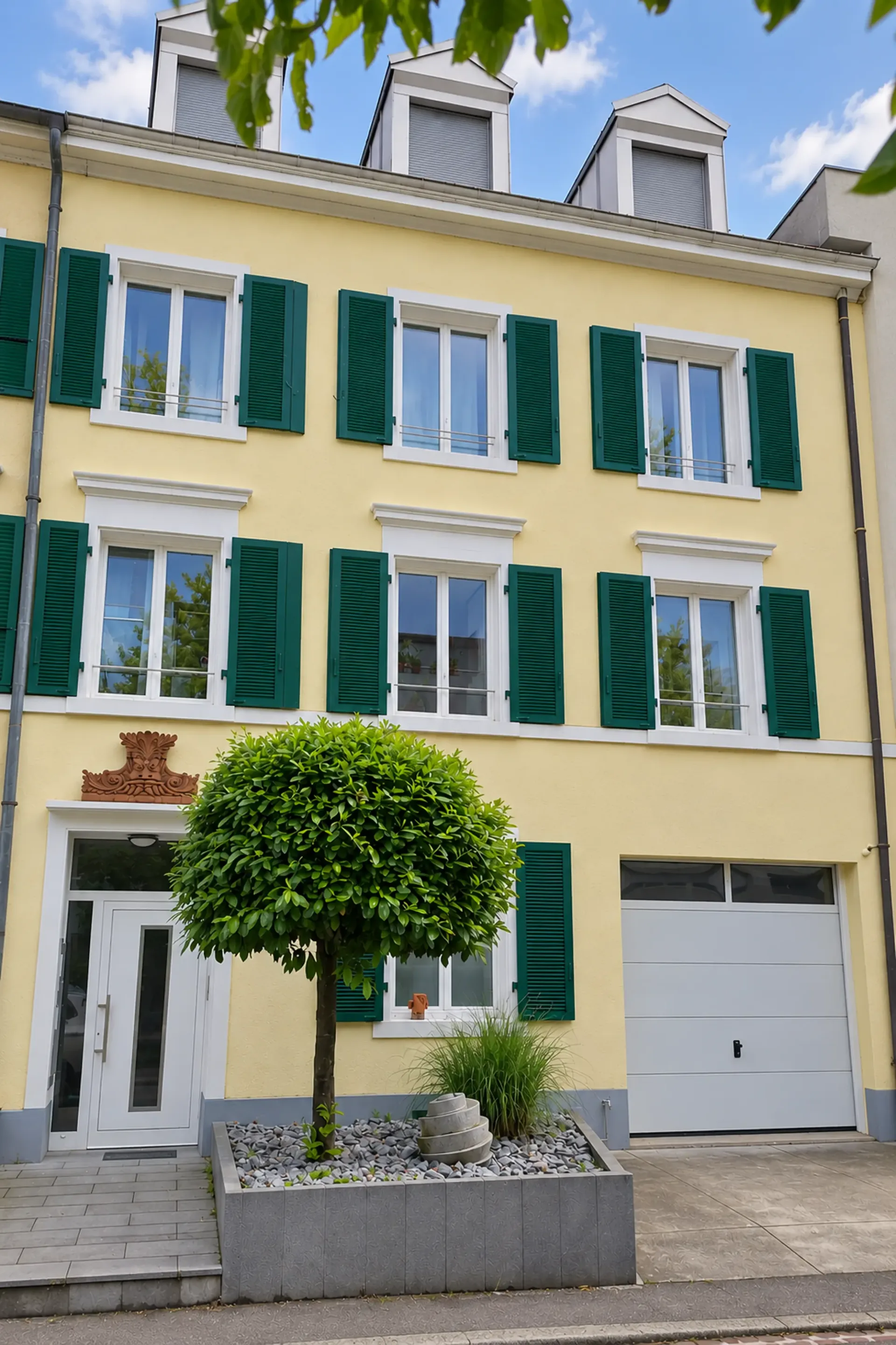 Charmant appartement maisonnette 4.5 pièces dans une rue de quartier calme à Bâle