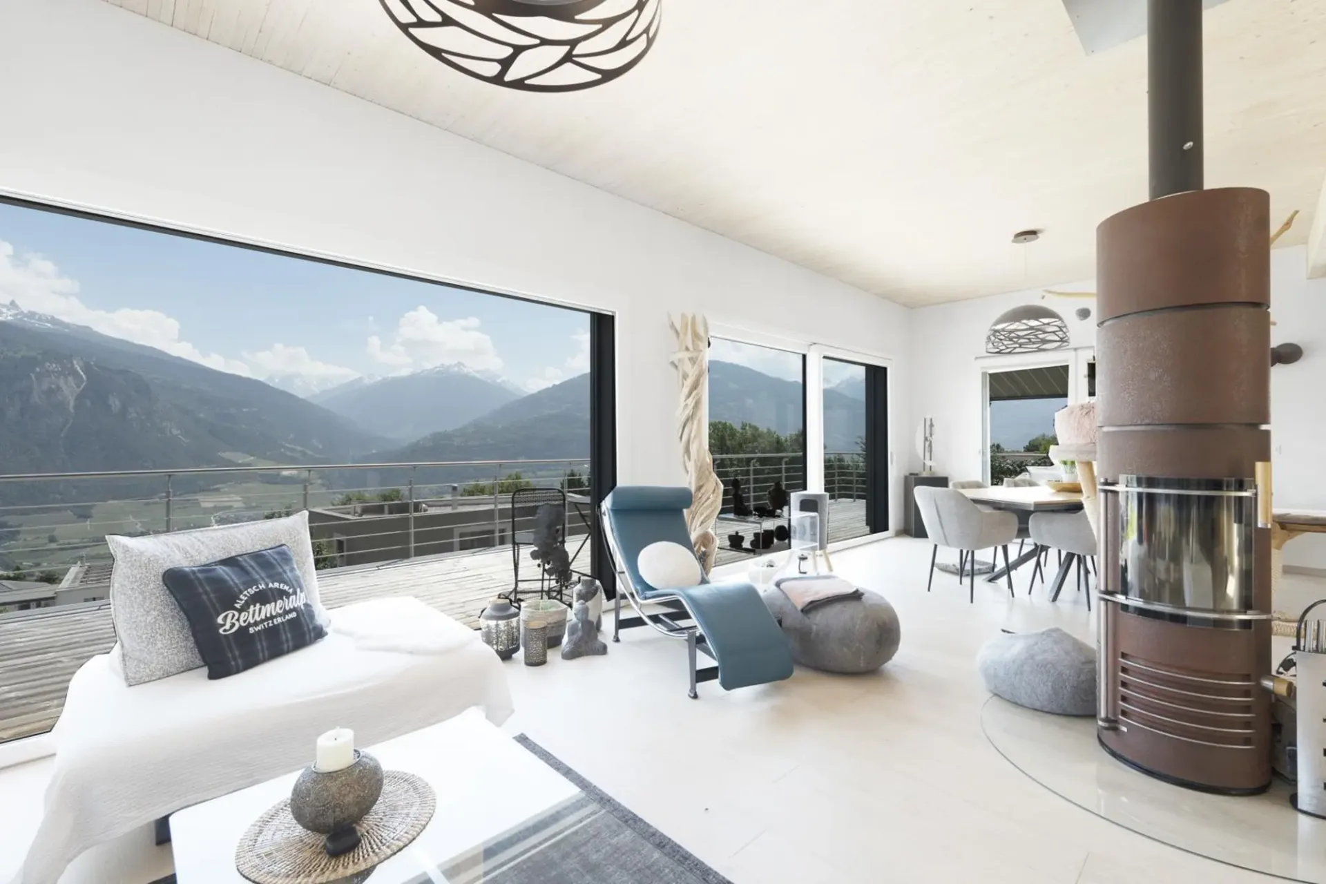 Magnificent architect's villa with 4.5 rooms in Grimisuat