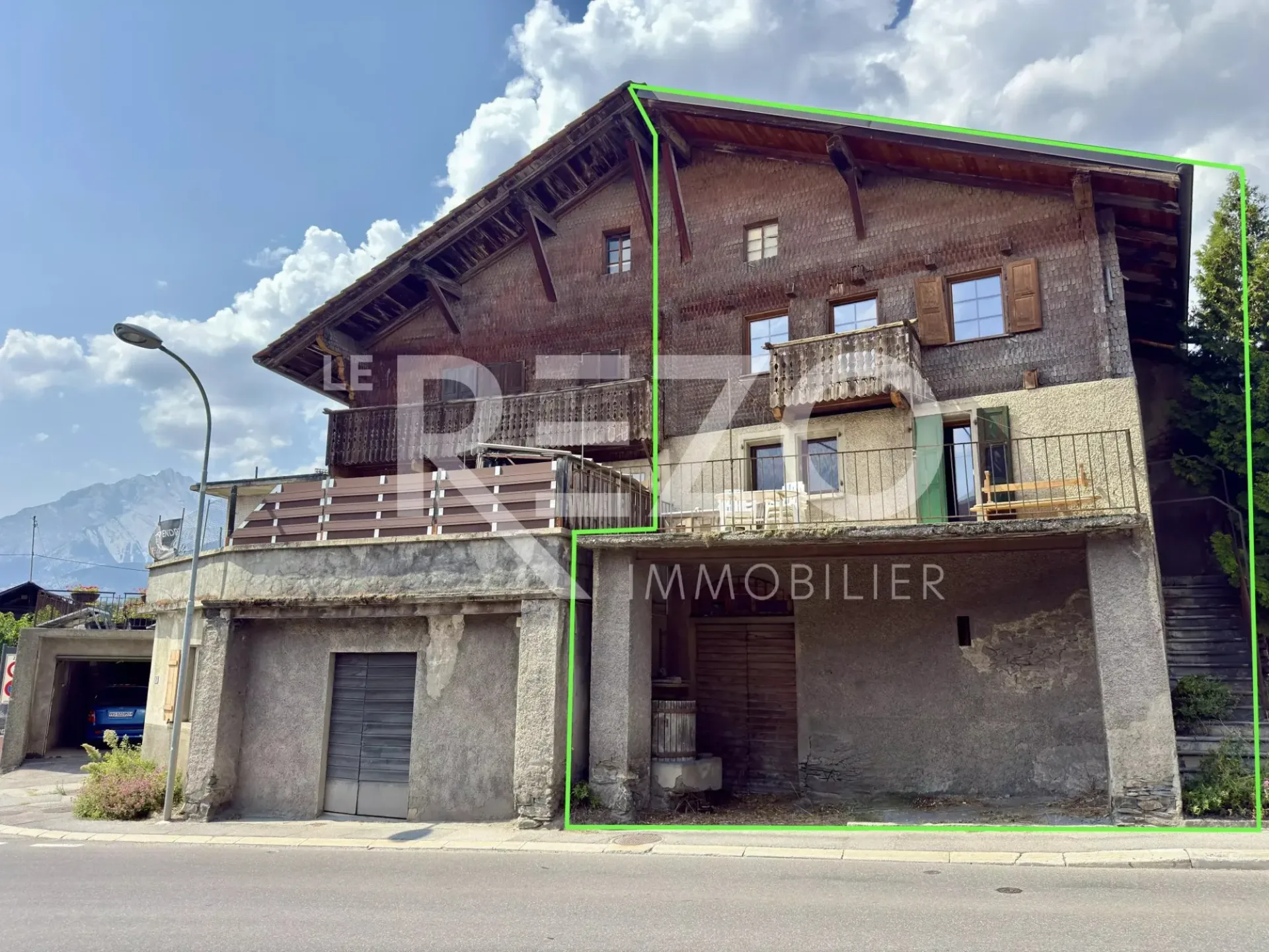 Casa di villaggio a schiera da ristrutturare. SAVIÈSE, VS