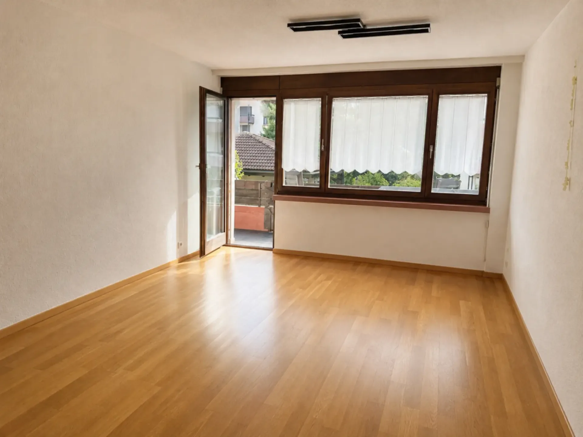 Preiswerte 2.0-Zimmer-Wohnung mit Balkon und Bergsicht