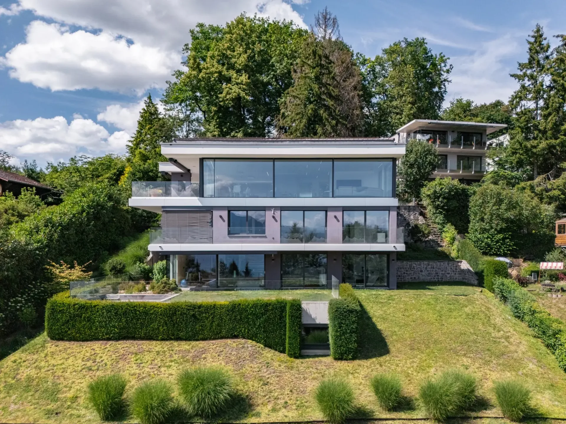 Außergewöhnliche moderne Villa mit Panoramablick über den Genfersee und die Alpen