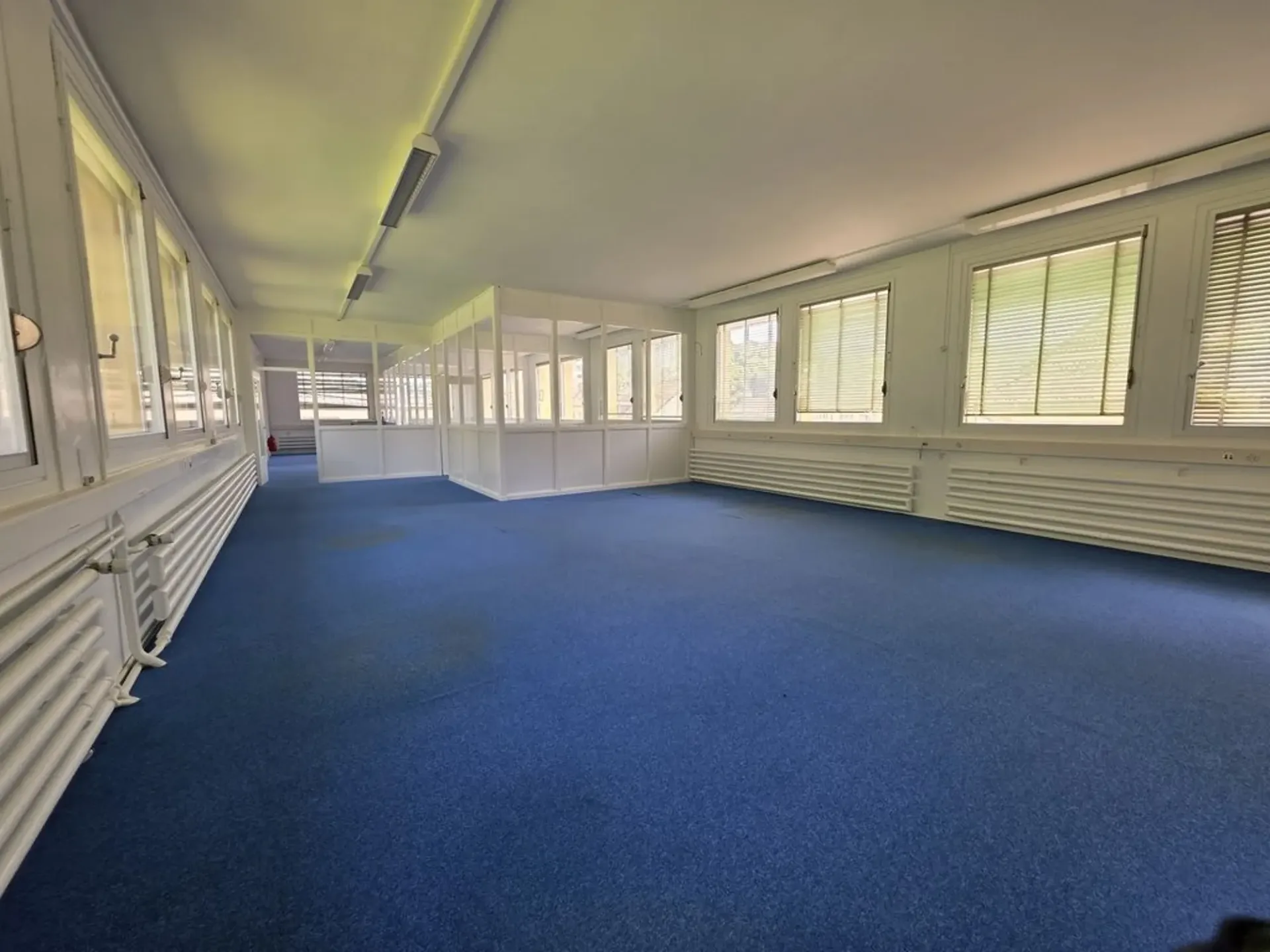LOKAL IDEAL FÜR WERKSTATT-BÜROS VON 235M2