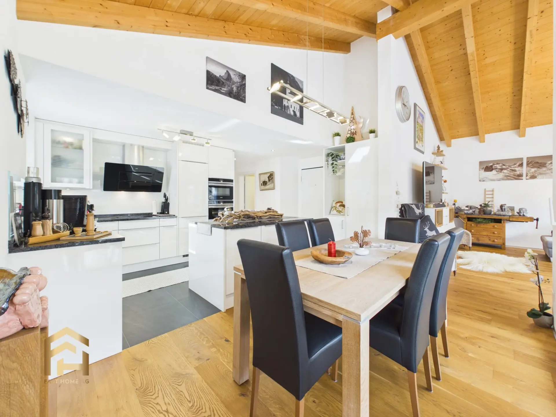 Duplex-Dachwohnung (182m2) mit traumhafter Aussicht