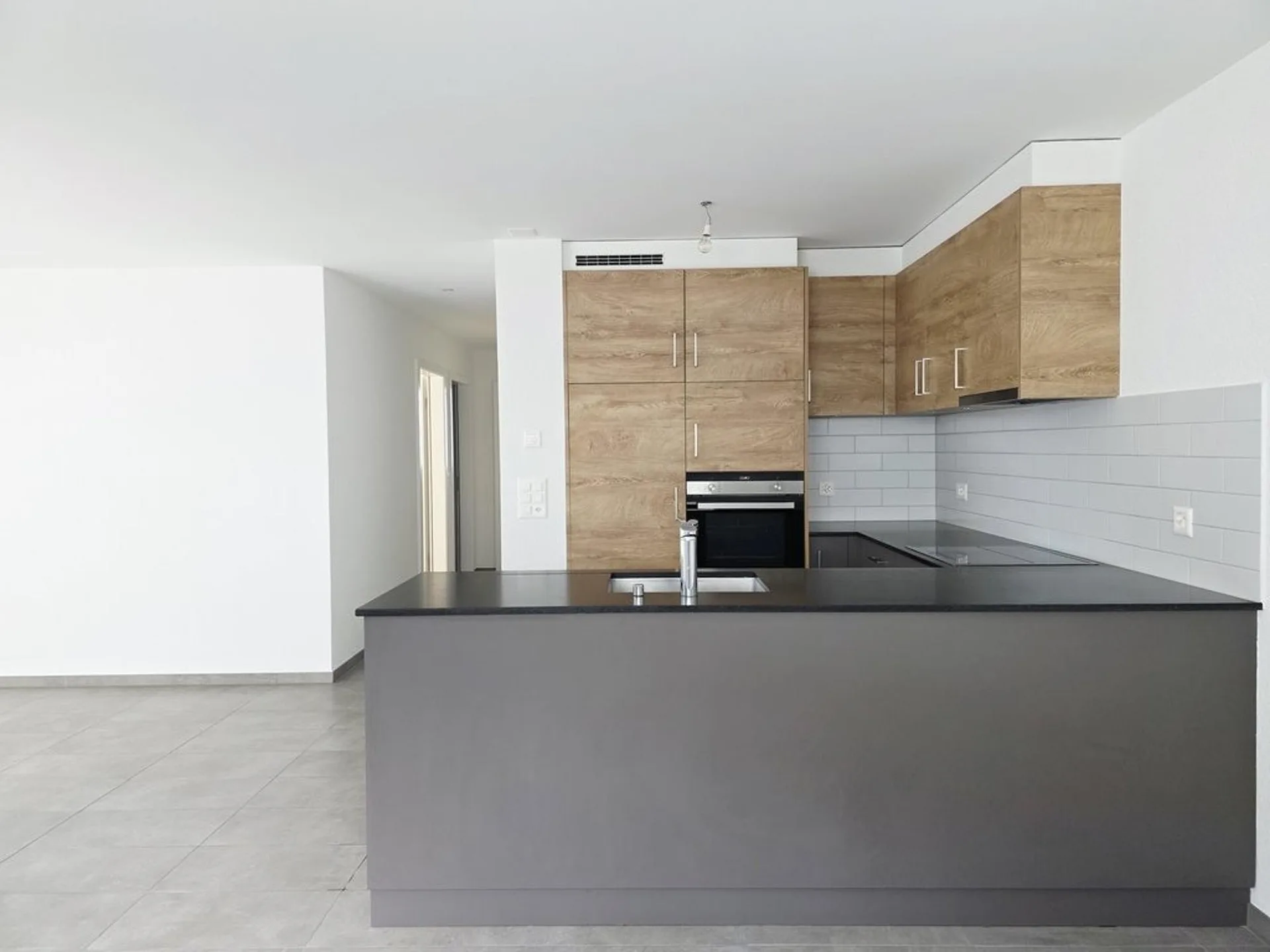 Appartement 3.5 Zimmer zu CHF 1'950.-/Monat Nebenkosten inbegriffen