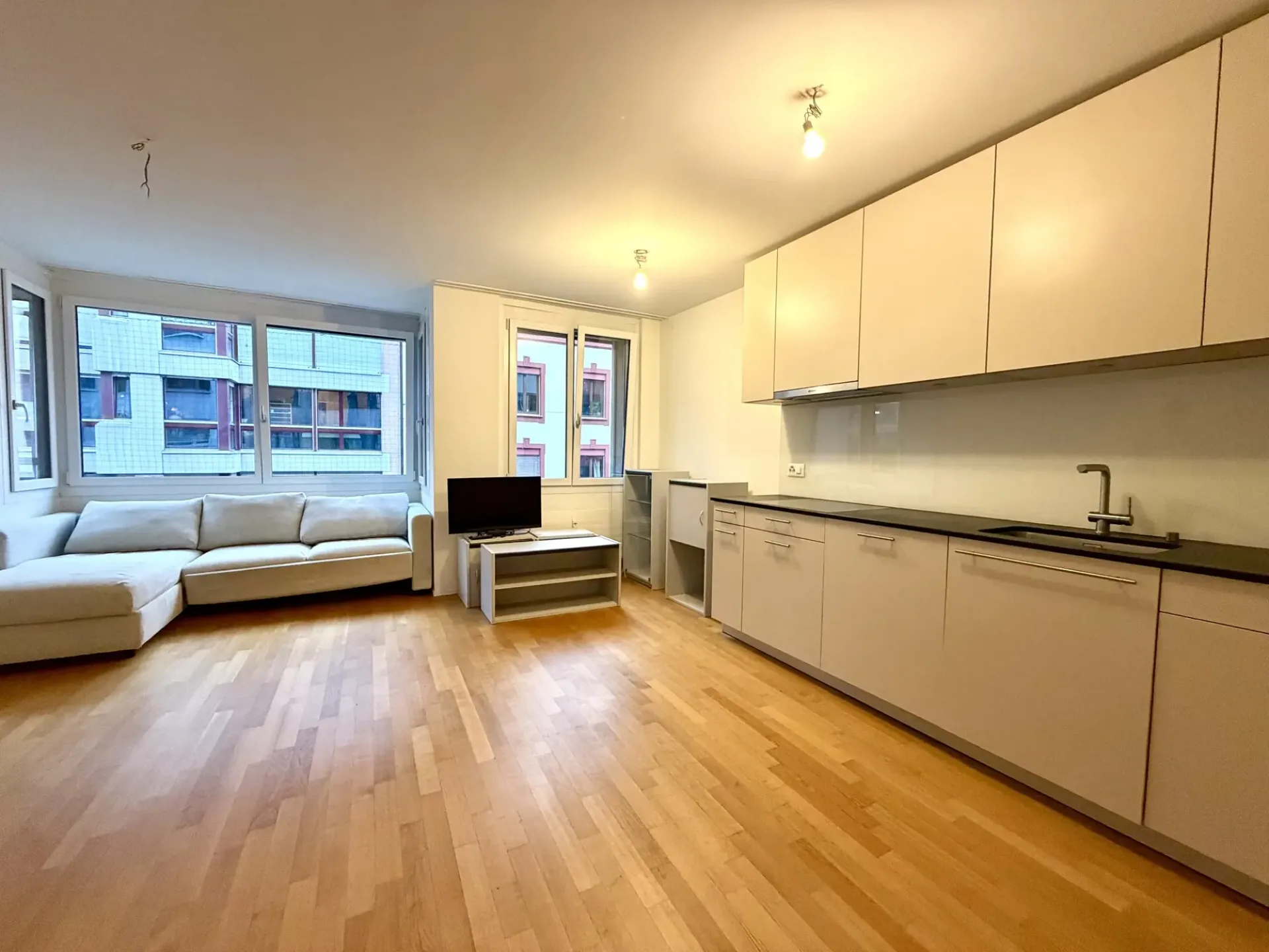 Modern and centrally located with lift