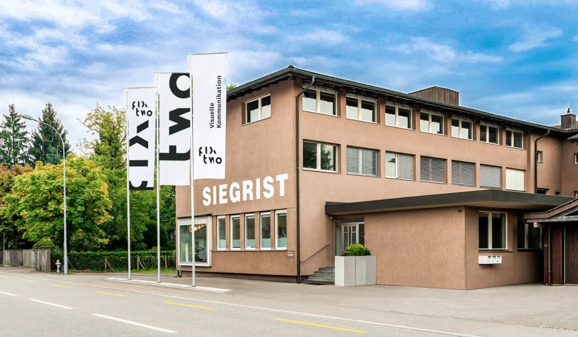 Gewerbe-/Büroräumlichkeiten zu vermieten