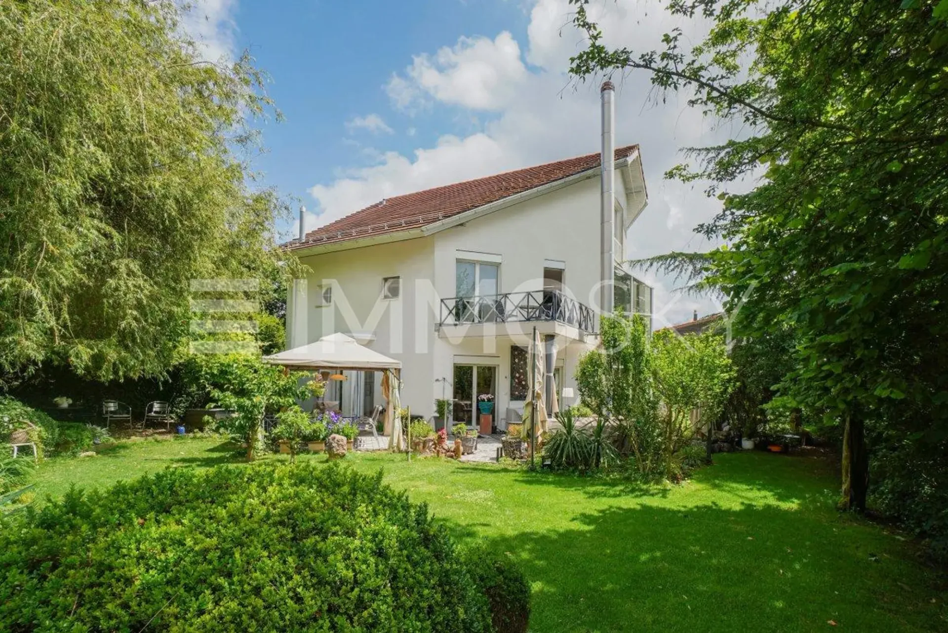 Freistehendes Familienparadies