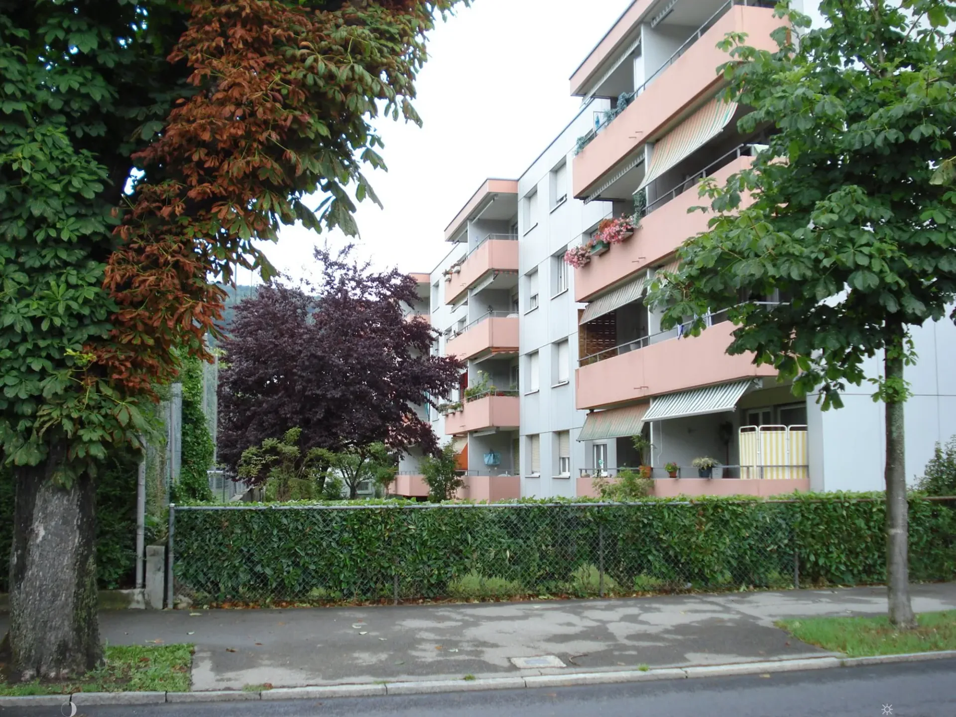 Grosszügige & top sanierte 3.5-Zimmerwohnung im Gurzelenquartier – Stämpflistrasse 97, Biel