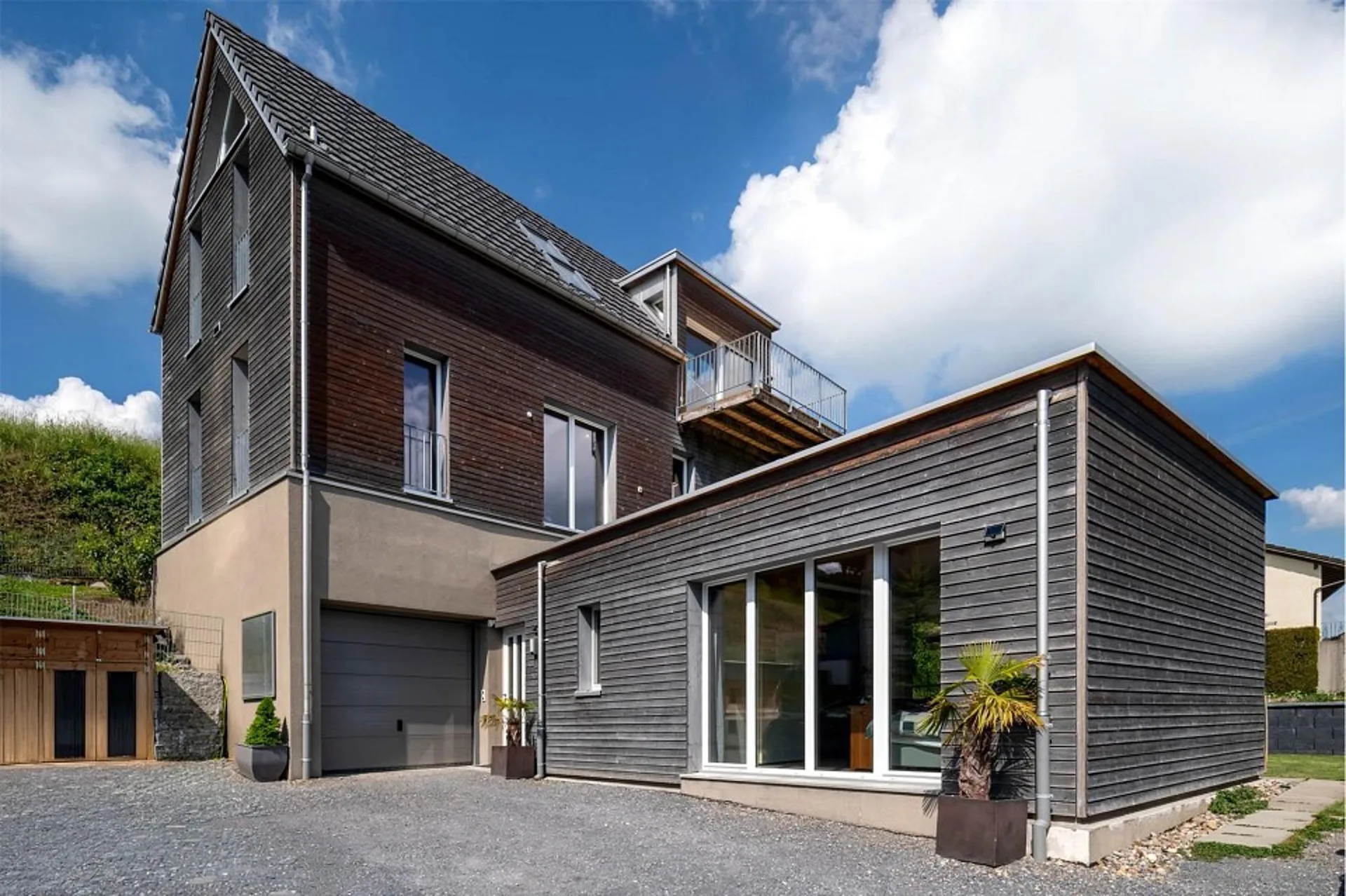Modernes 6.5 Zi.- EFH, Studio und Erweiterungspotential