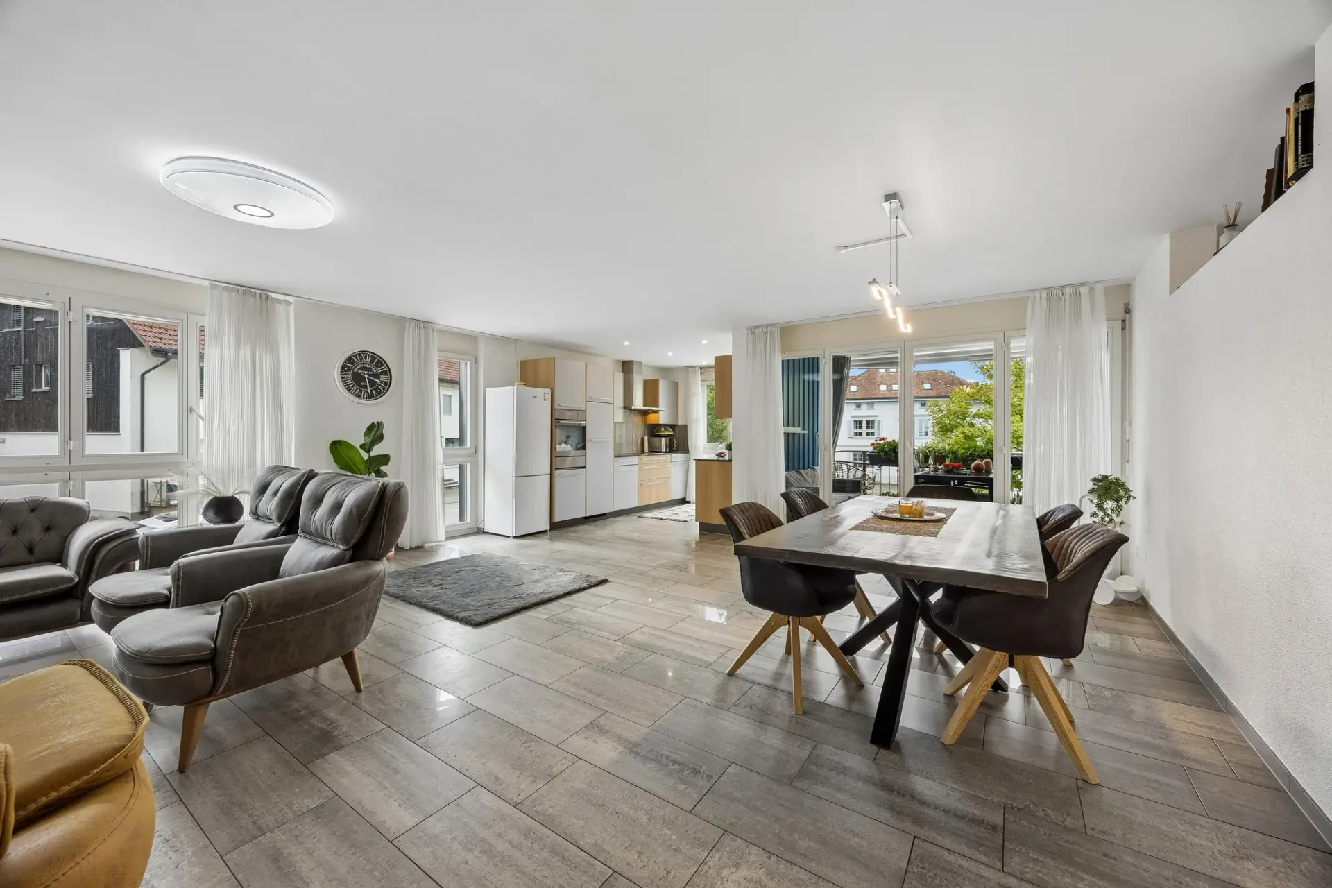 Ihr neues Zuhause im Grünen: 158 m² Wohngenuss auf einer Etage - stilvoll und modern