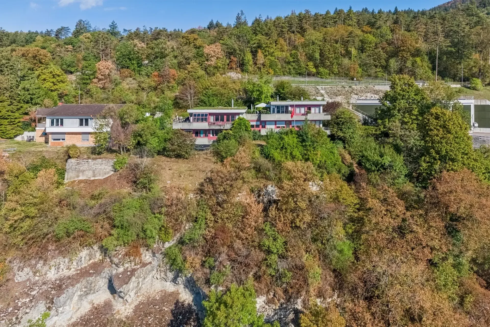 Exklusive Gelegenheit in Biel -- Atypisches Architektenhaus, modulare Konstruktion