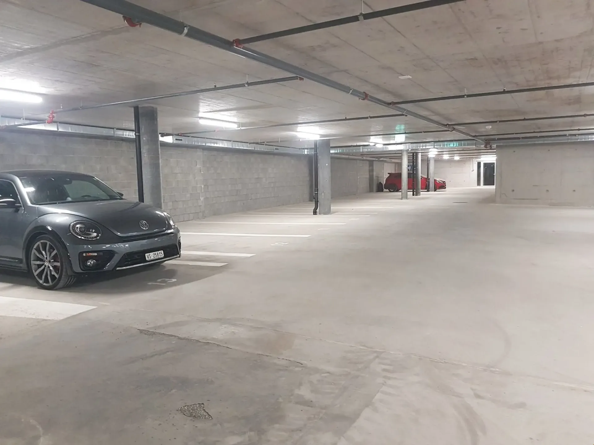 Zu vermieten! Innenparkplätze, zwei Schritte vom Place Centrale in Martigny!