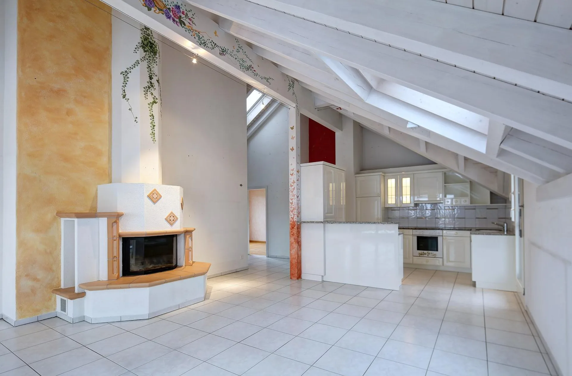 VERKAUFT // 3.5 Zimmer-Dachwohnung mit Aussicht und Raumgefühl // VERKAUFT
