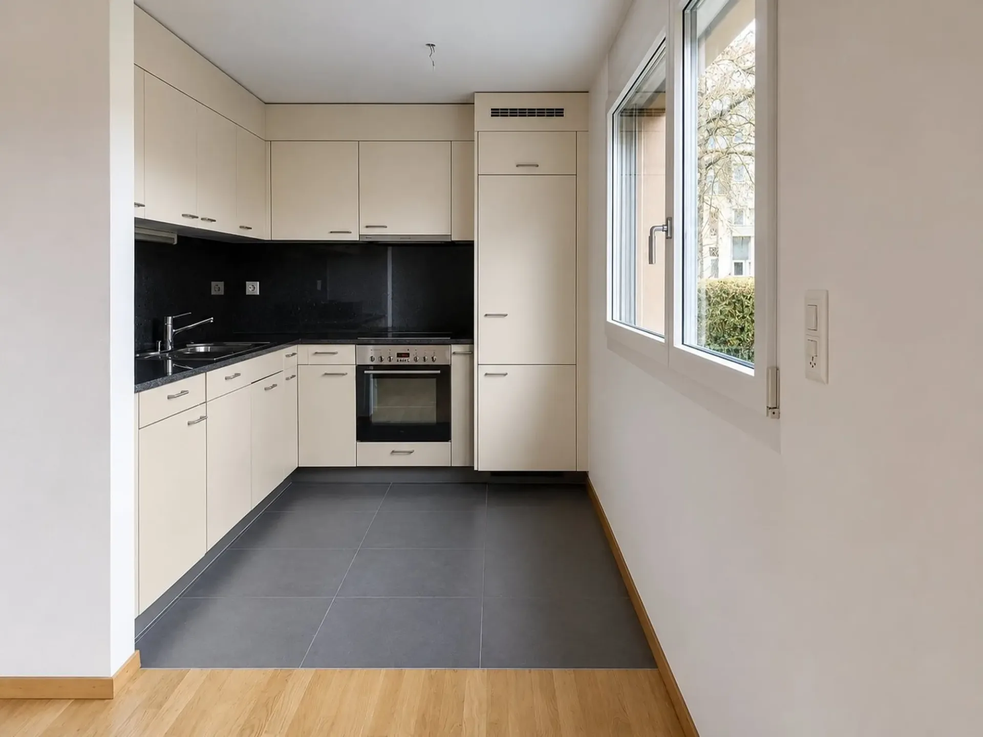 Wohnung mit 3.5 Zimmern im Erdgeschoss