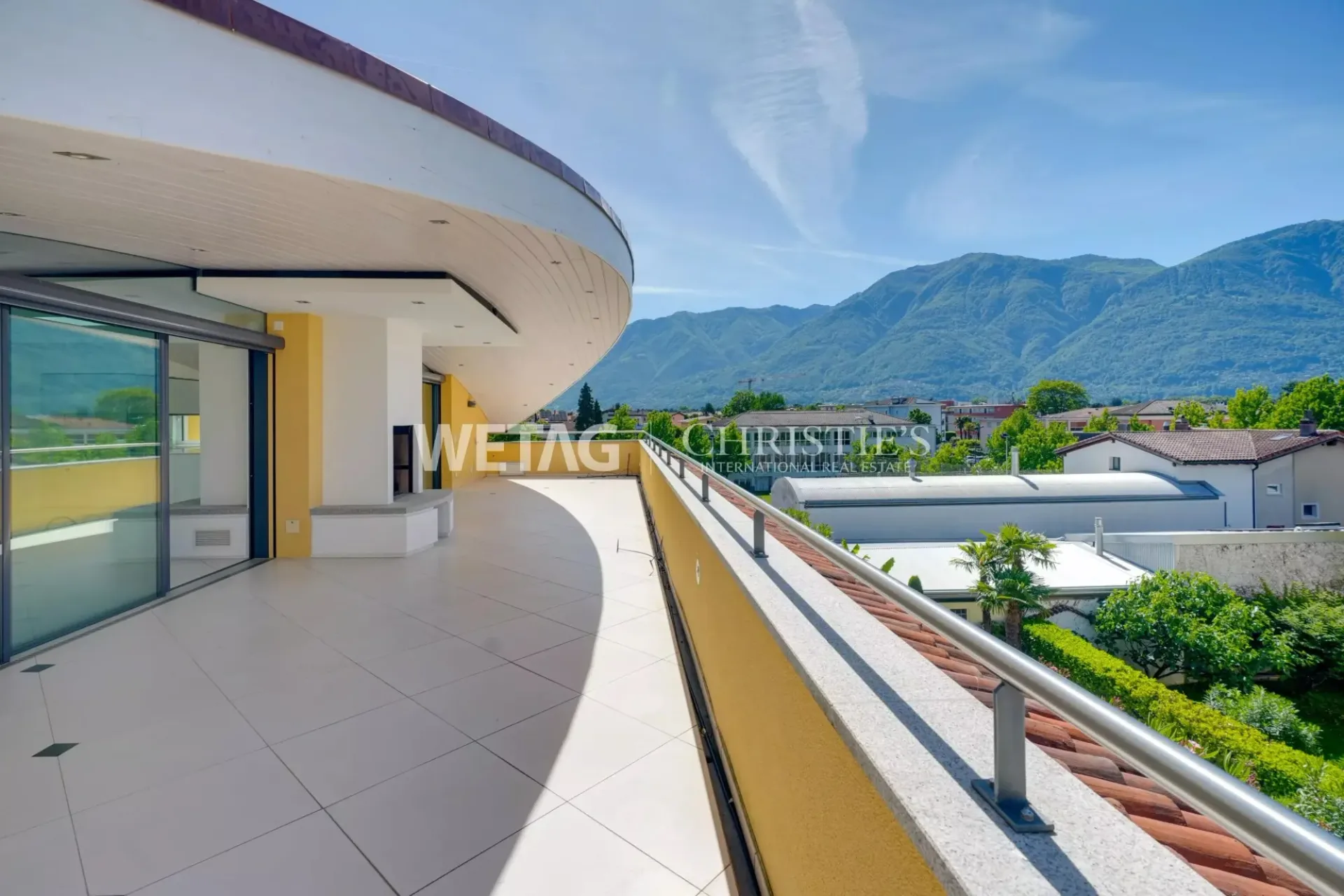 Ascona: Elegantes Luxus-Penthouse mit grosszügigen Terrassen in zentraler Lage zu verkaufen