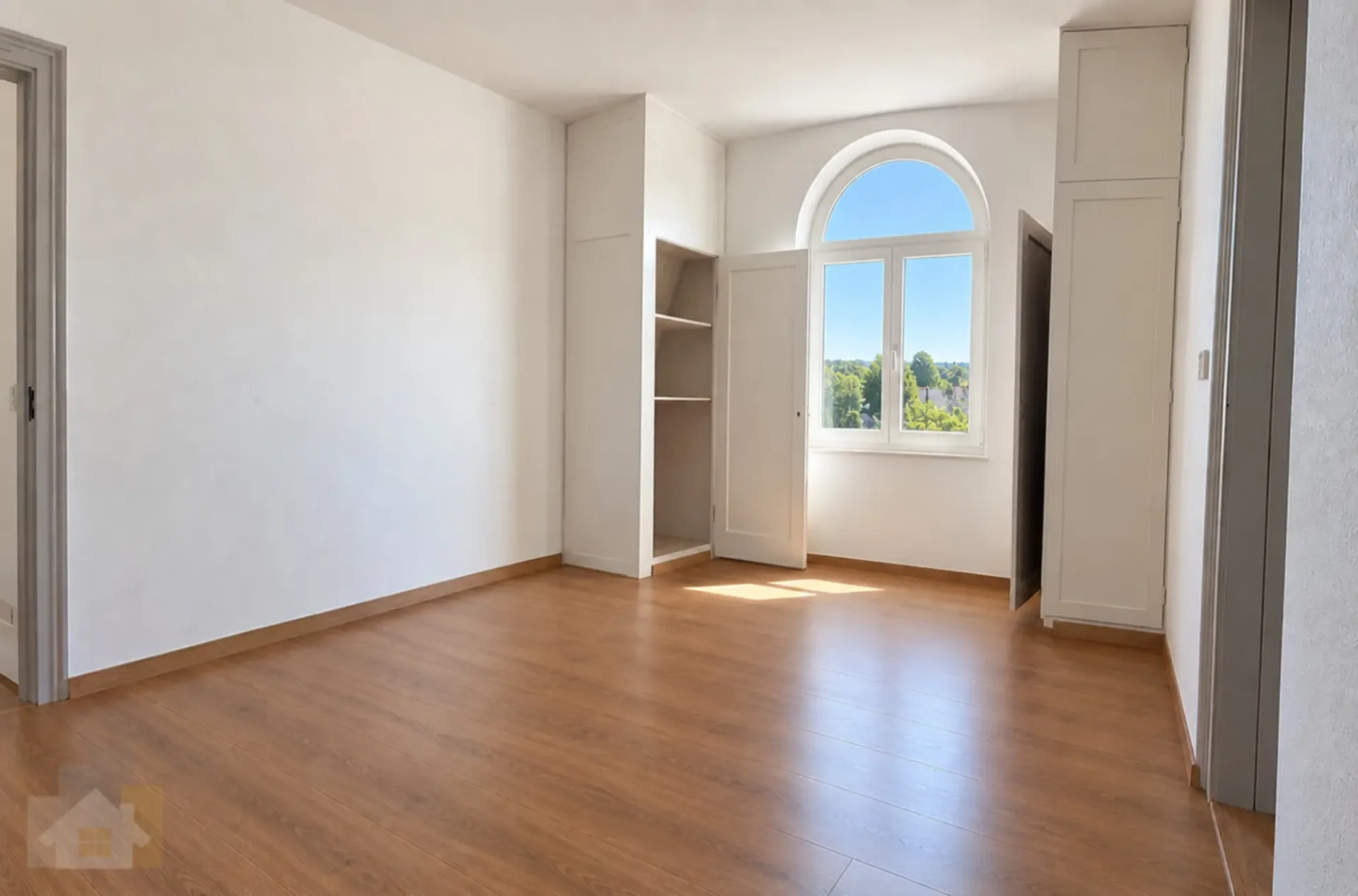 Frisch renovierte 4.5 Zimmer Wohnung nähe Bahnhof