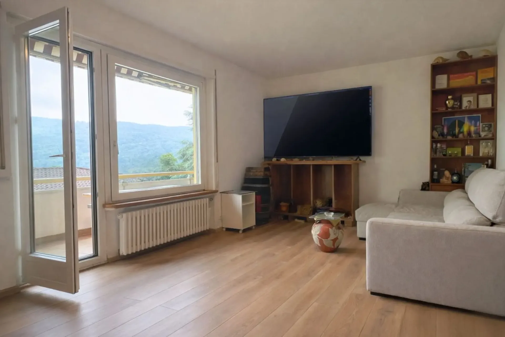 Wohnung mit 3.5 Zimmern, möbliert, mit Balkon