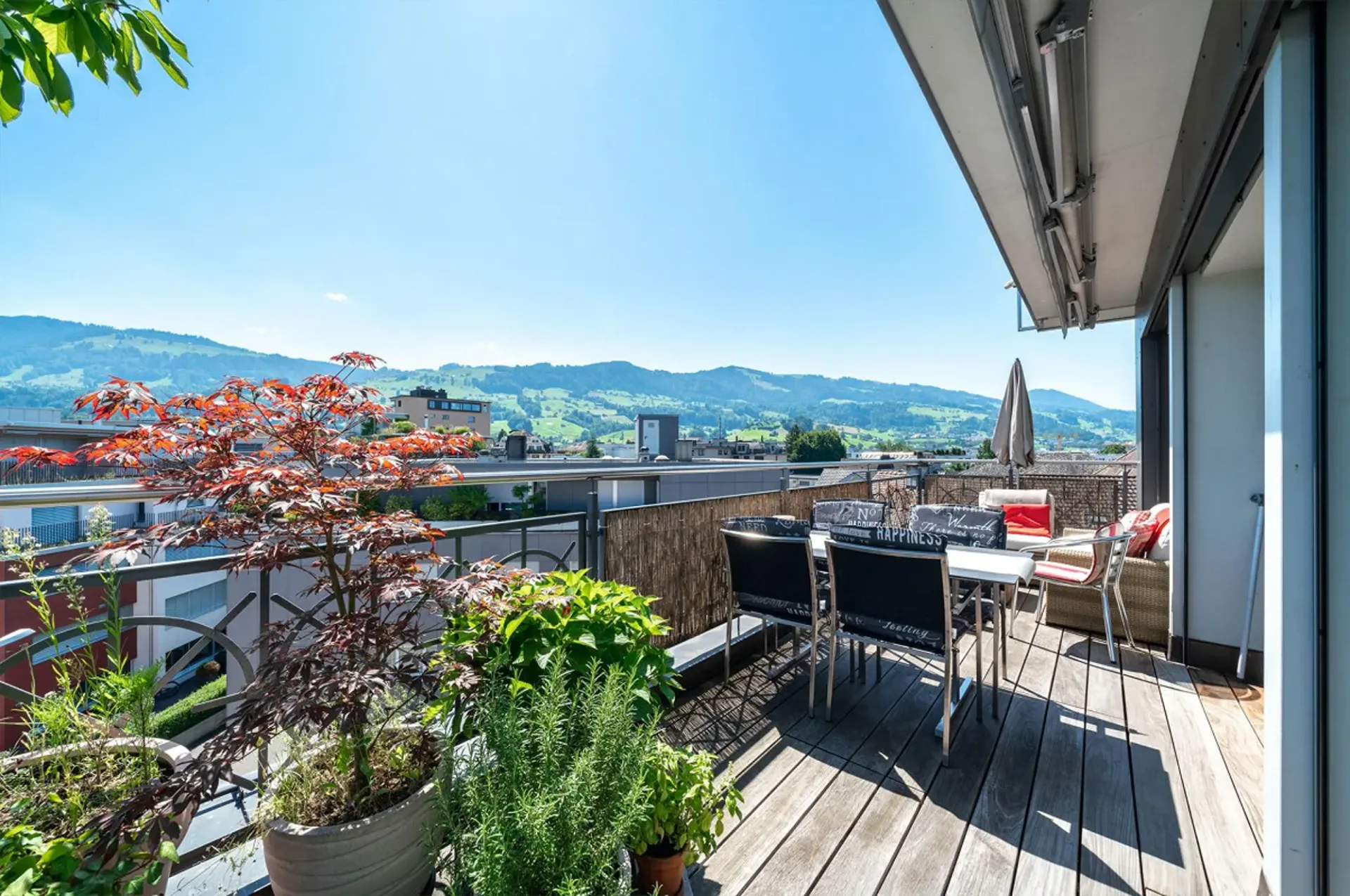 Charmante 4.5-Zimmer-Maisonettewohnung in Lachen – ab September 2026 zu vermieten