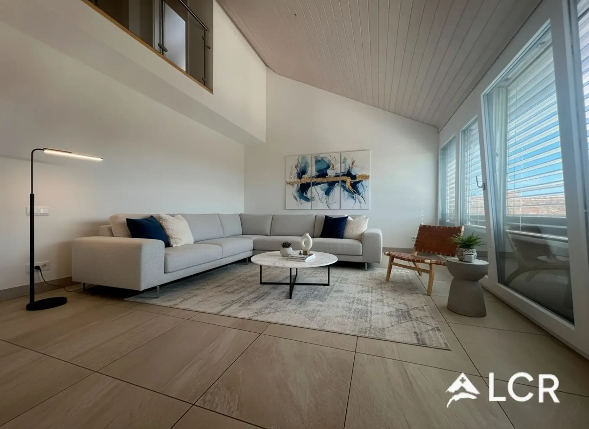 Magnificent 4.5-room apartment / 3 bedrooms / 2 bathrooms / 1 balcony