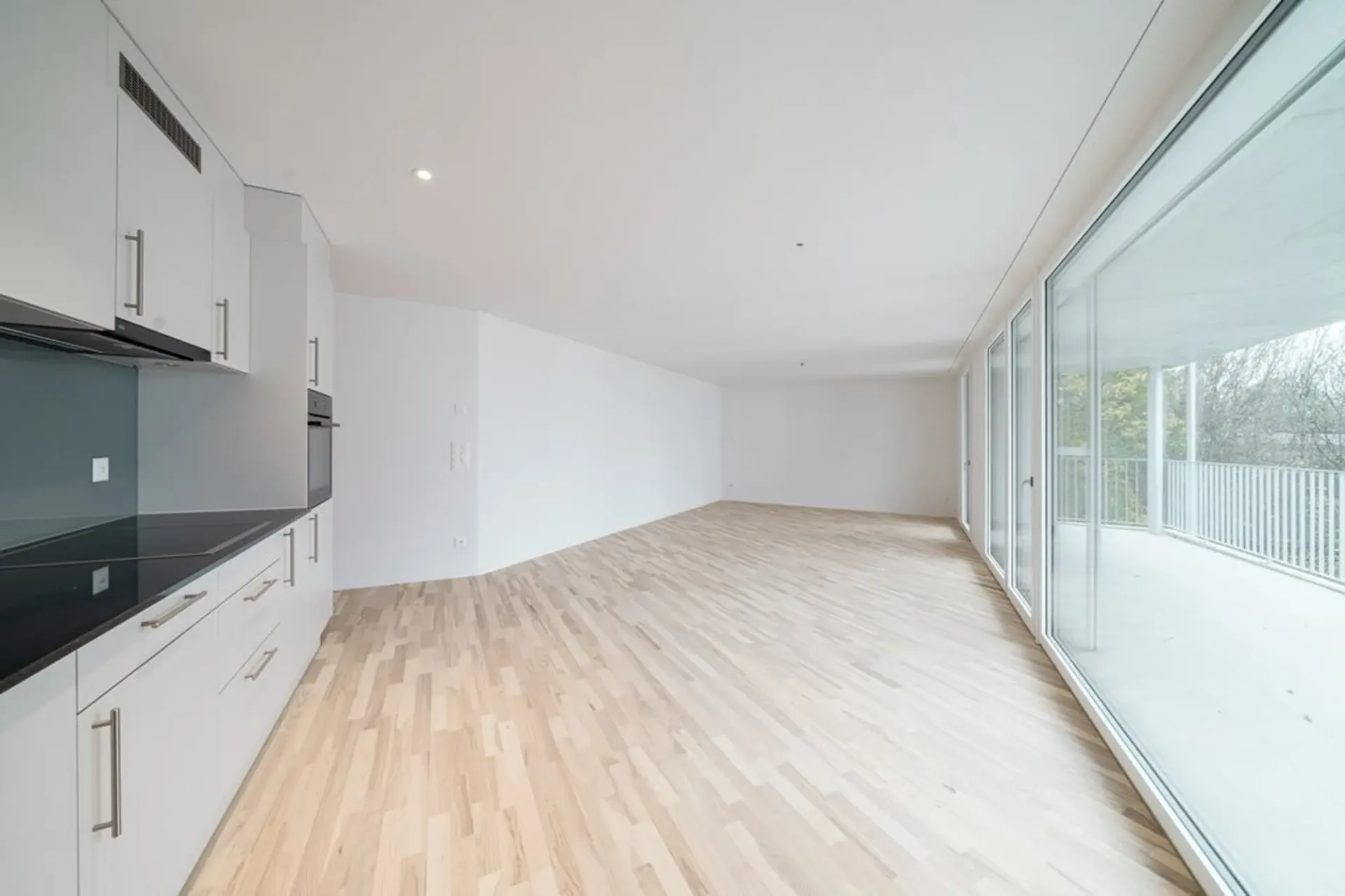 ATTRAKTIVE 3.5 ZIMMER-WOHNUNG MIT GEHOBENEM AUSBAUSTANDARD