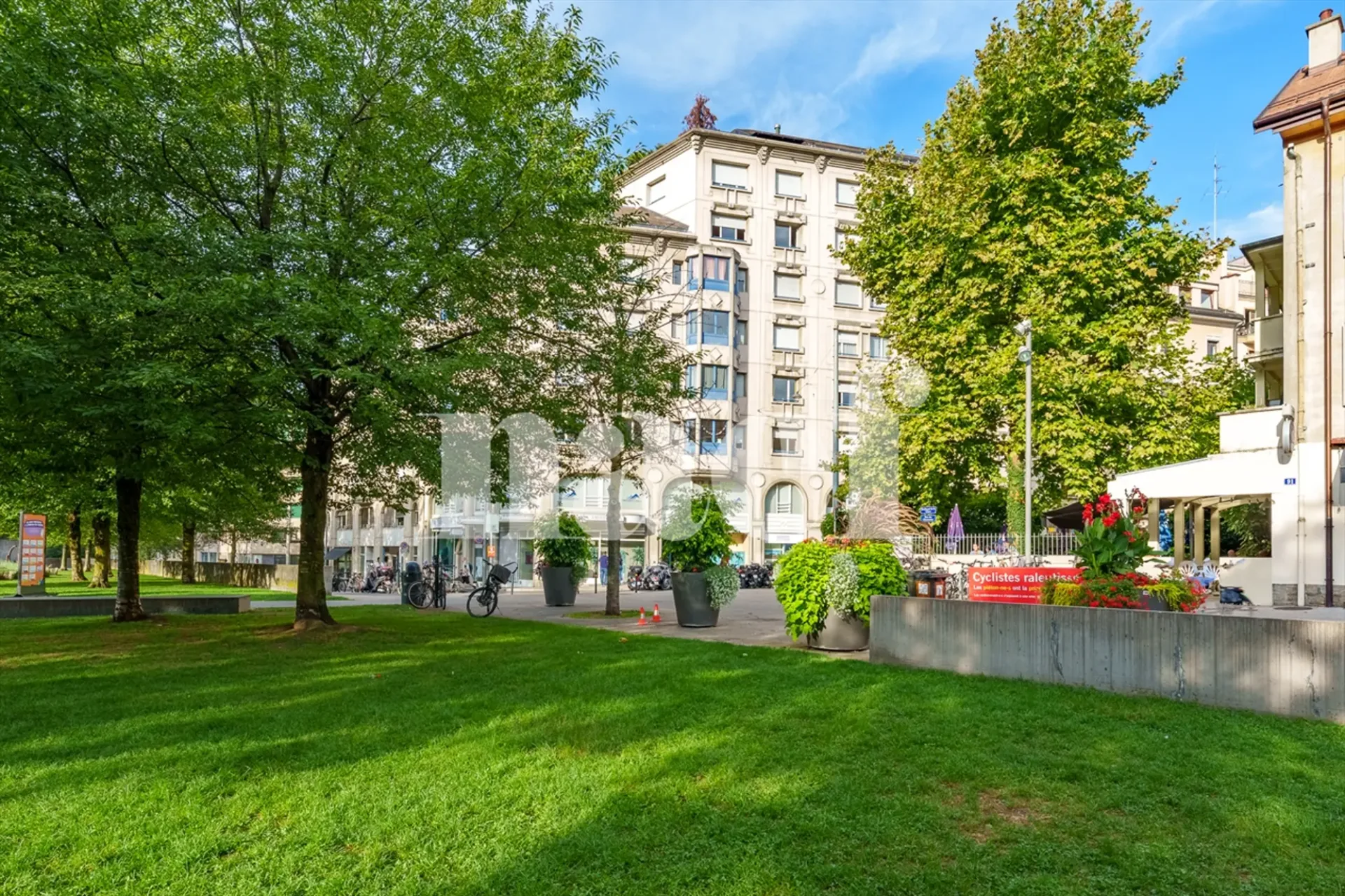 Helles Apartment im 6. Stock mit einer schönen Terrasse