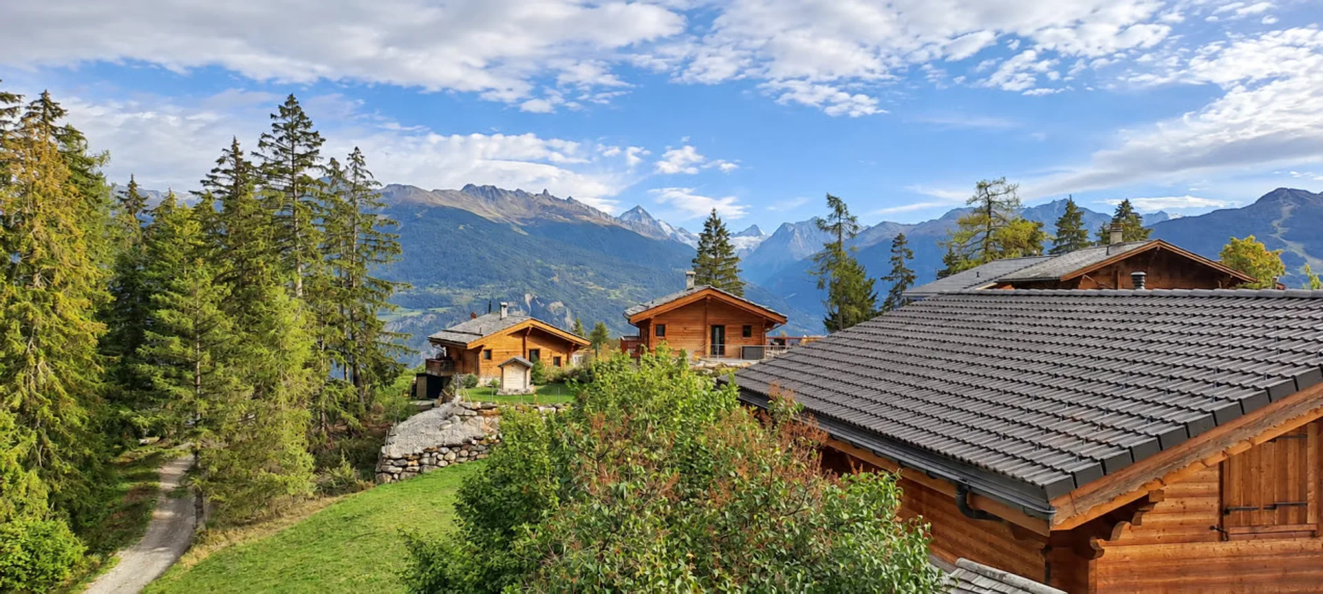 Zu vermieten: Chalet im Mayen de la Zour - Charme, Ruhe und atemberaubender Blick