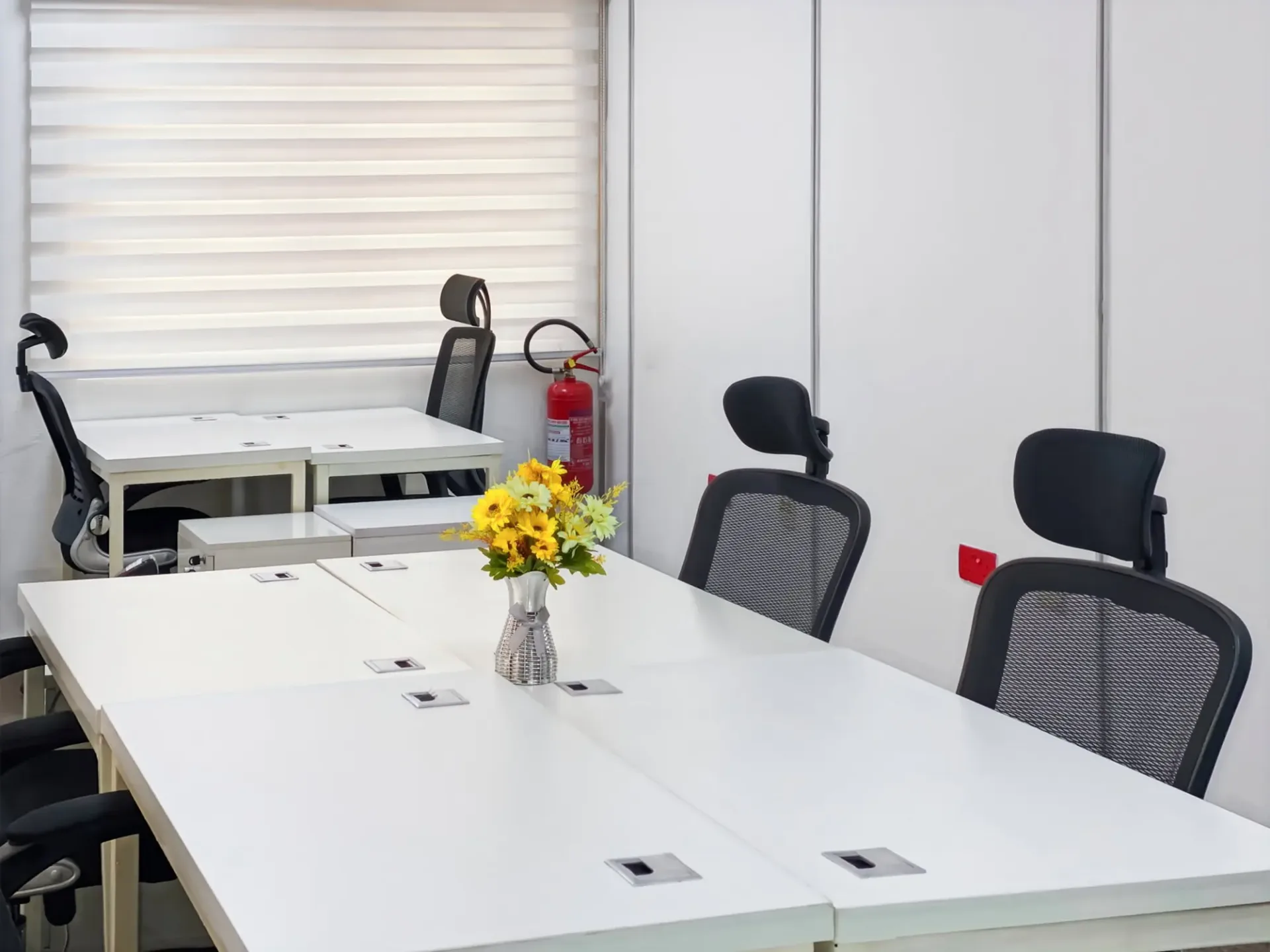 Privater Büroraum für 30 in Regus Stücki Village