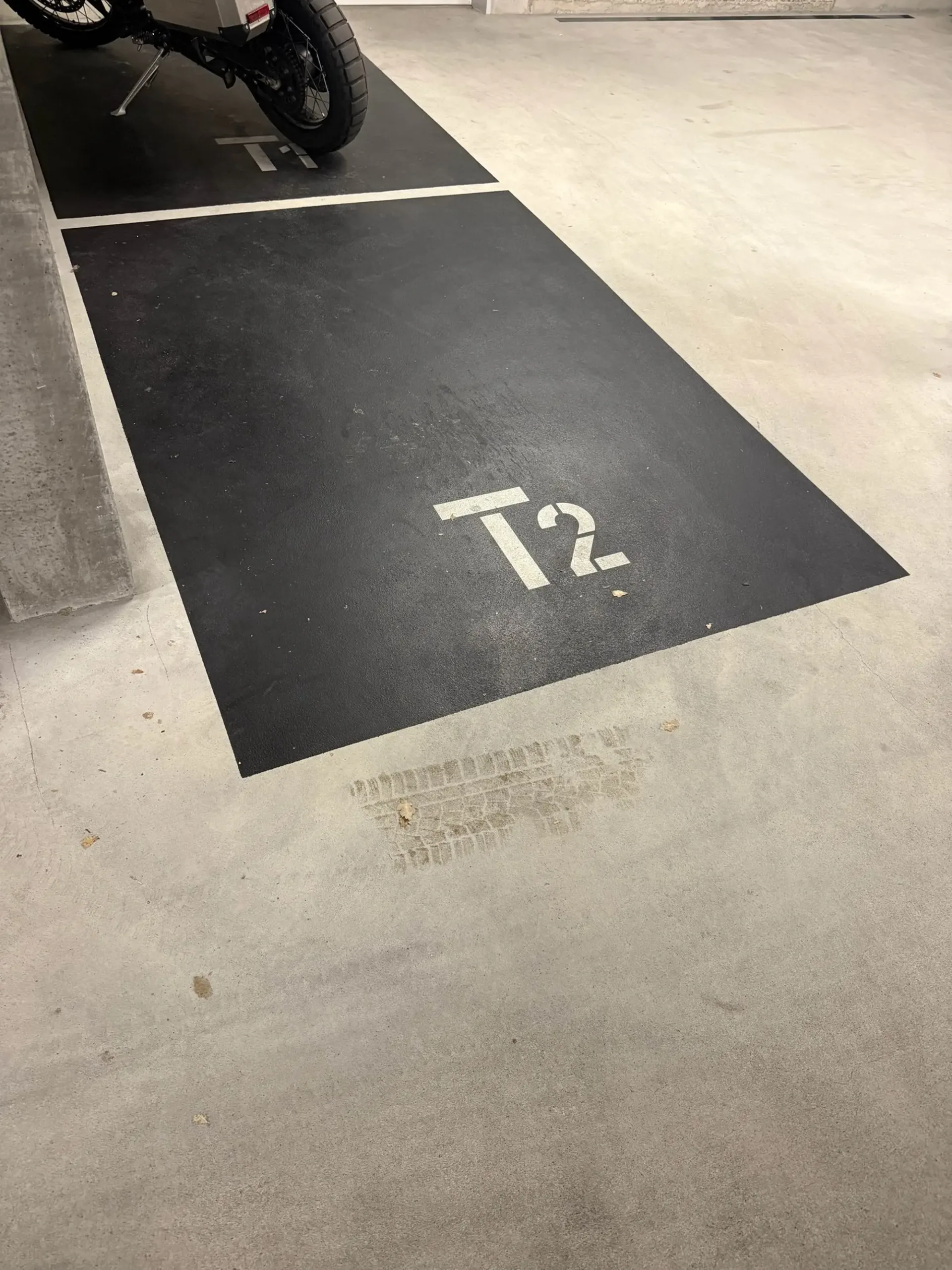 Motorrad-Einstellplatz zu vermieten