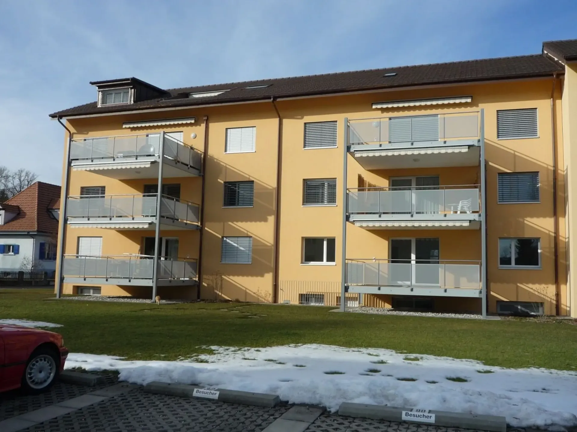 Tolle 2.5-Zimmer-Dach-Wohnung mit Nebenraum zu vermieten