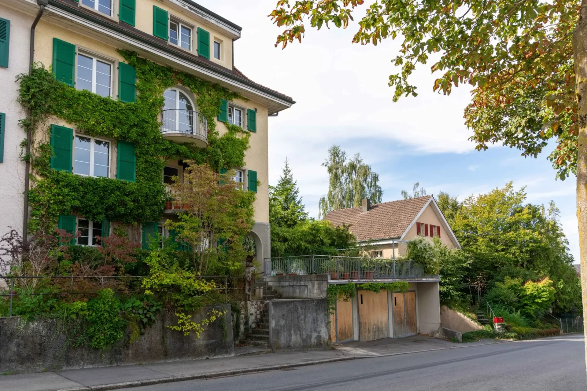 Wohnen mit Weitblick und besonderem Charme – 5.5-Zimmer-Duplex an bester Lage im Spiegel