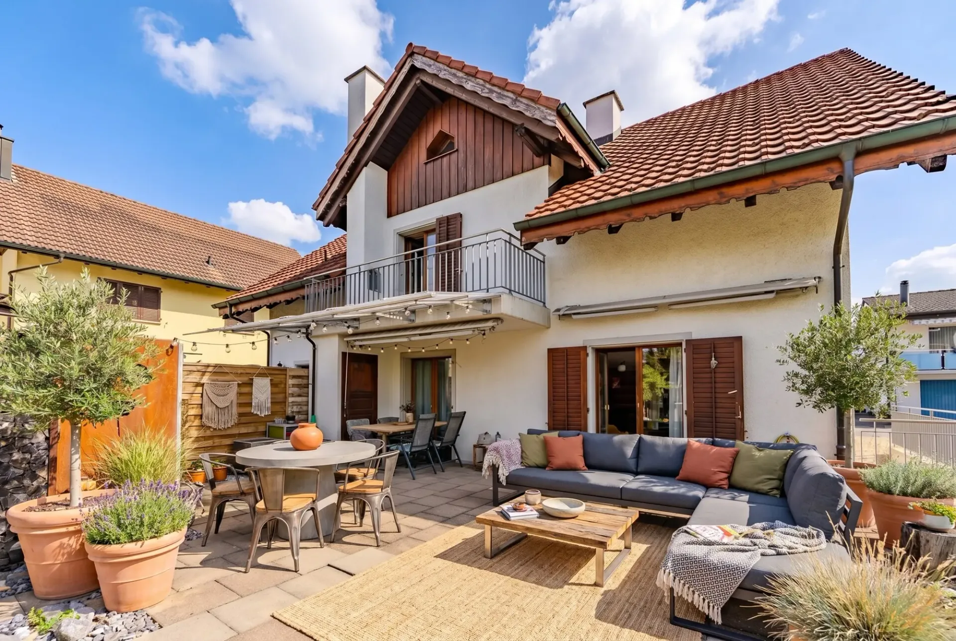 Grosszügiges Haus mit Einliegerwohnung und vielseitigem Potenzial