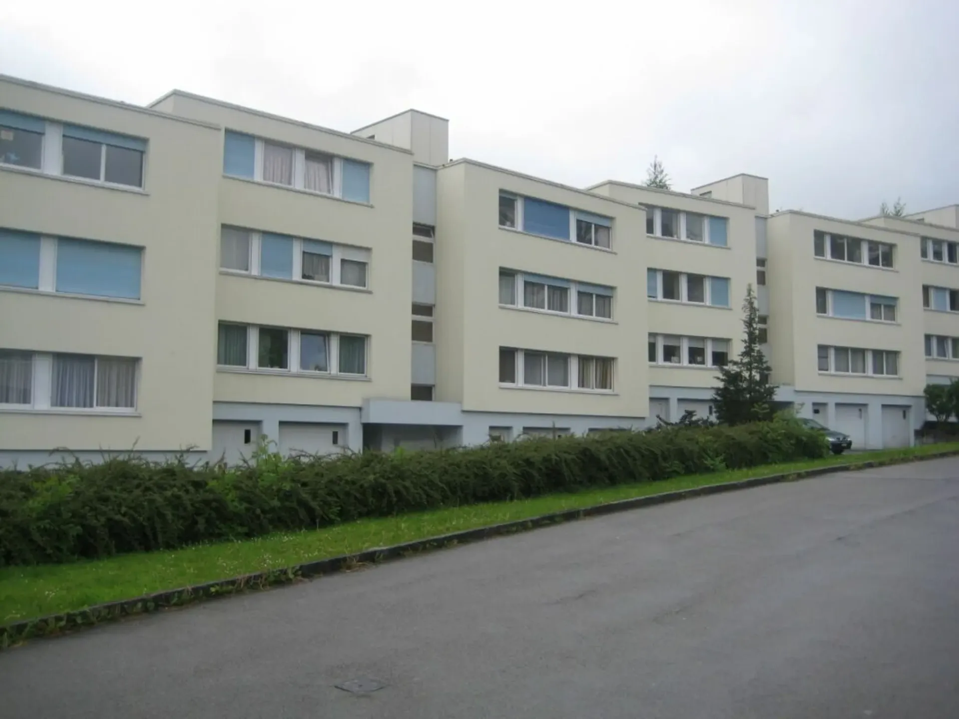 Grosszügige 3.5 Zimmerwohnung mit schöner Aussicht