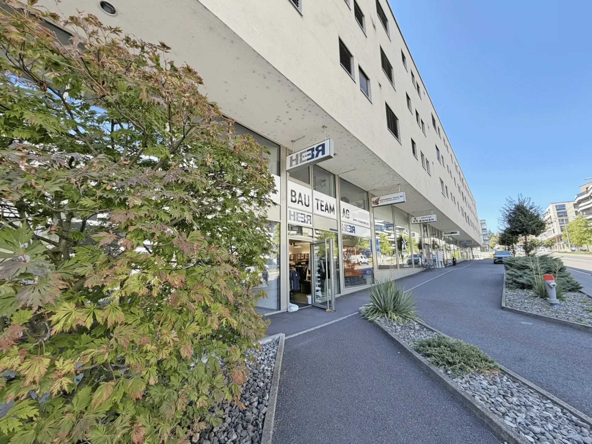 attractive - modern - central ... this is where your business has a future