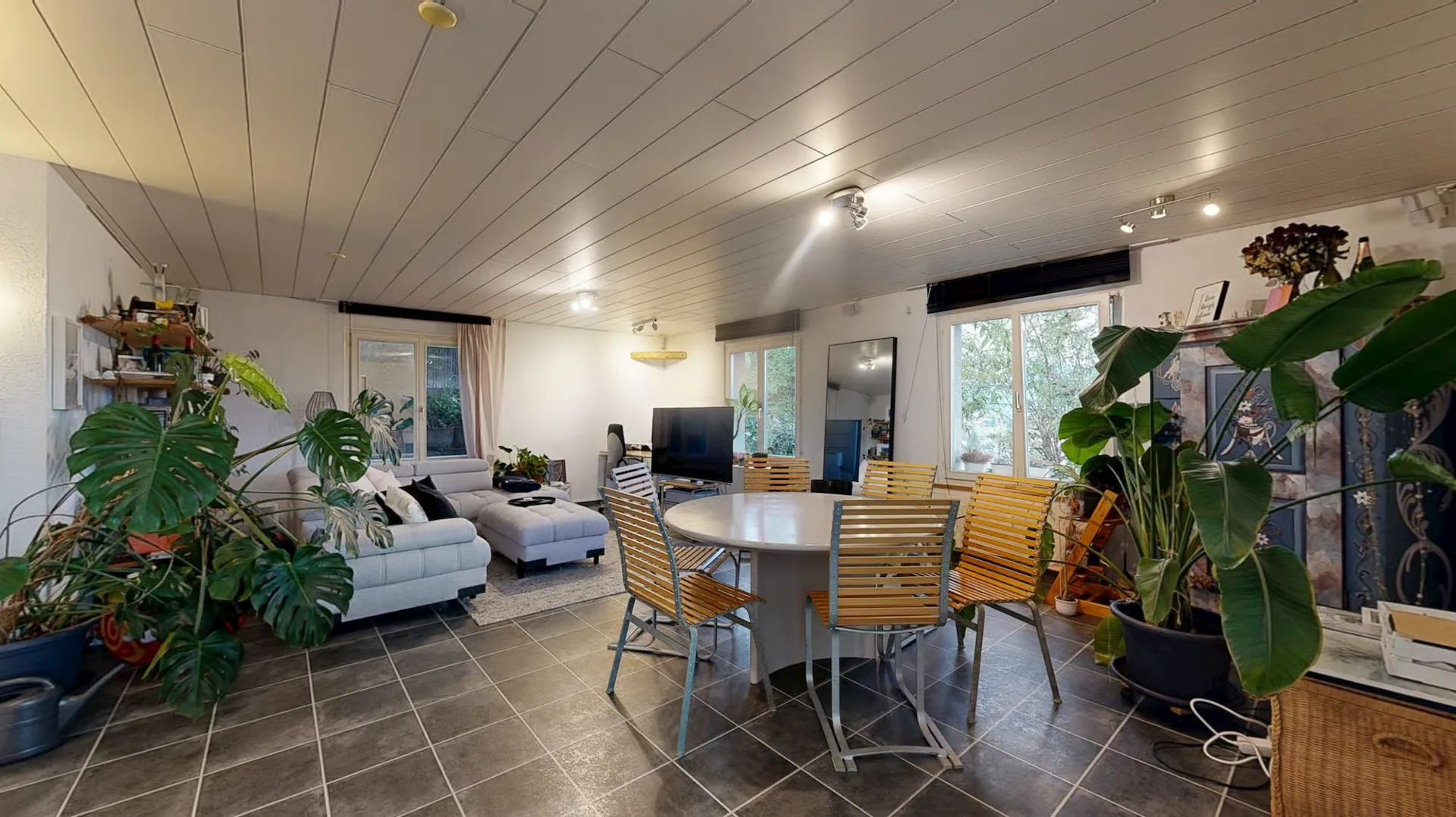 3.5 Zimmer Wohnung in Hanglage in Au zu verkaufen!