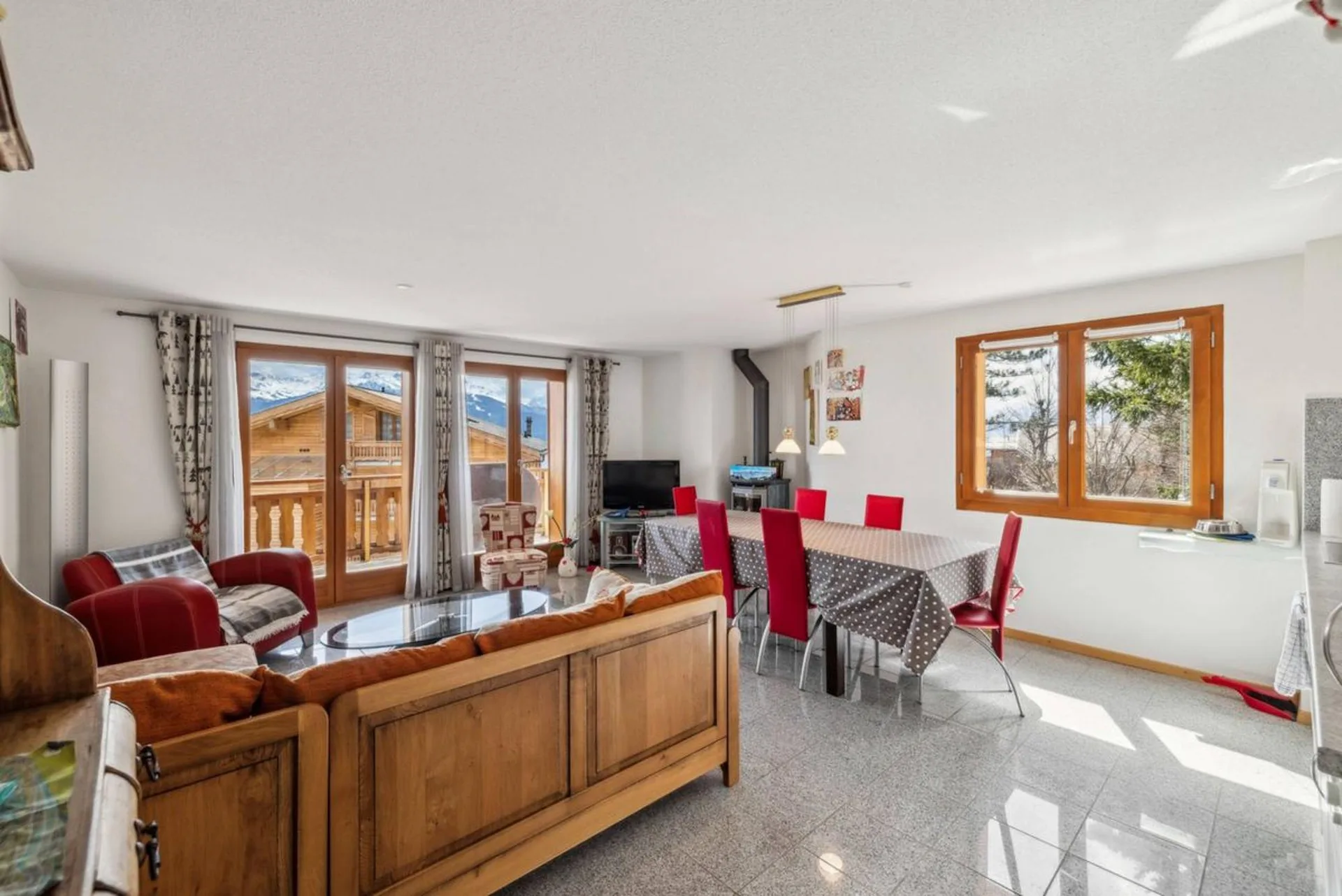 Appartement mit 5 Zimmern und Alpenblick