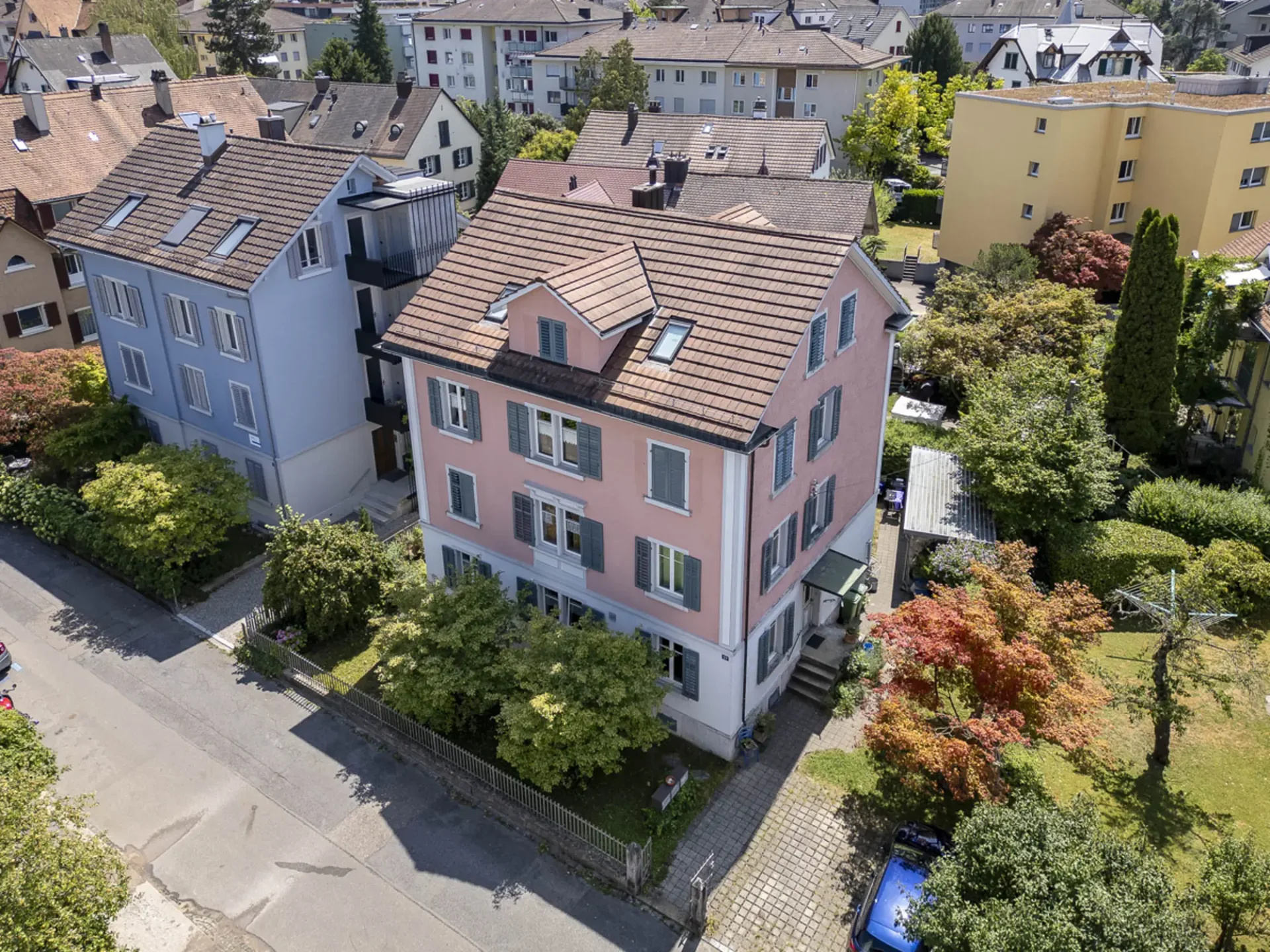 Einmalige Gelegenheit: Zweifamilienhaus im Herzen von Winterthur