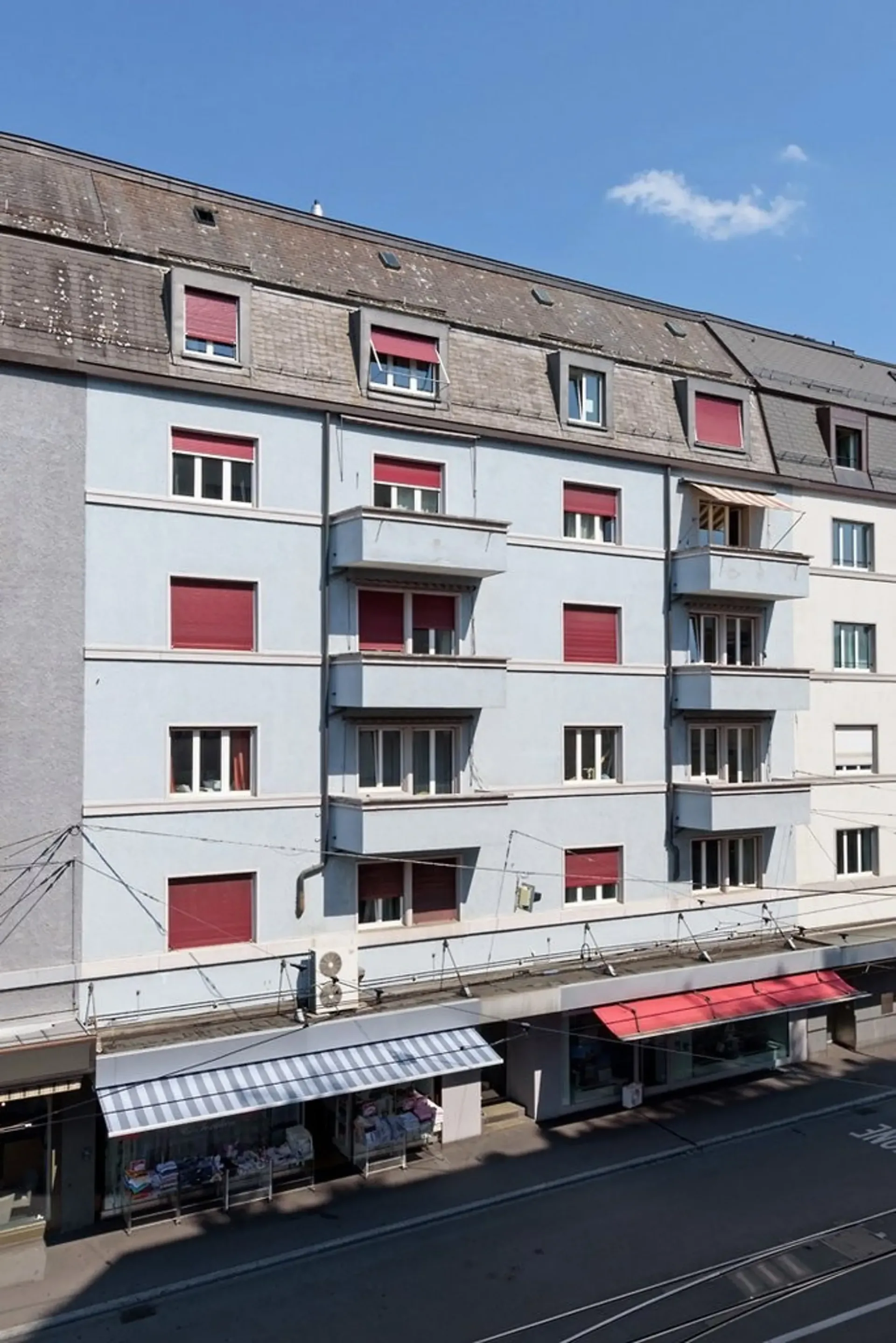 Temporary (03.2027) apartment immediately at Zurich-Oerlikon train station