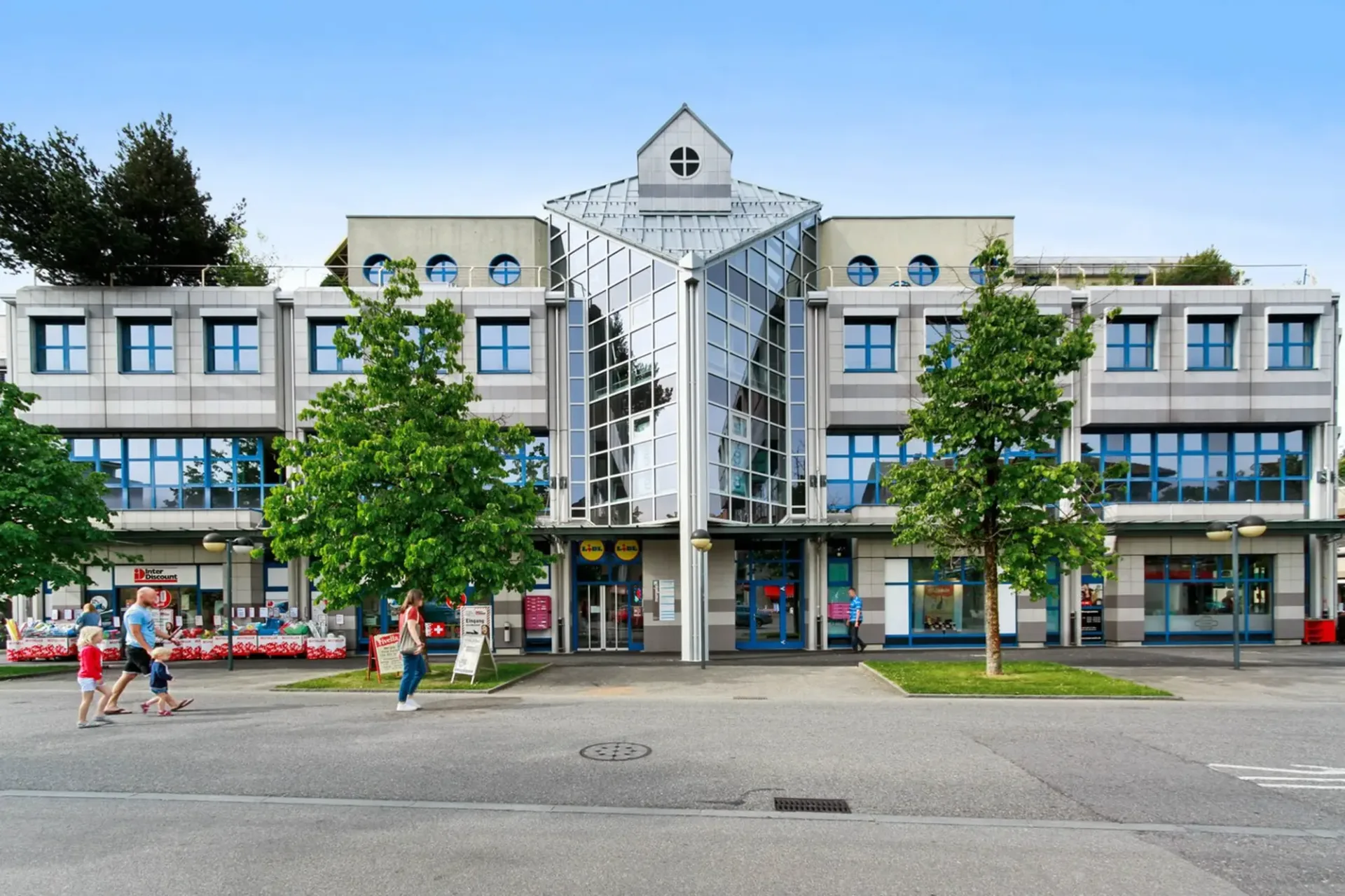 Attraktive Verkaufsfläche im Mergele Center zu vermieten