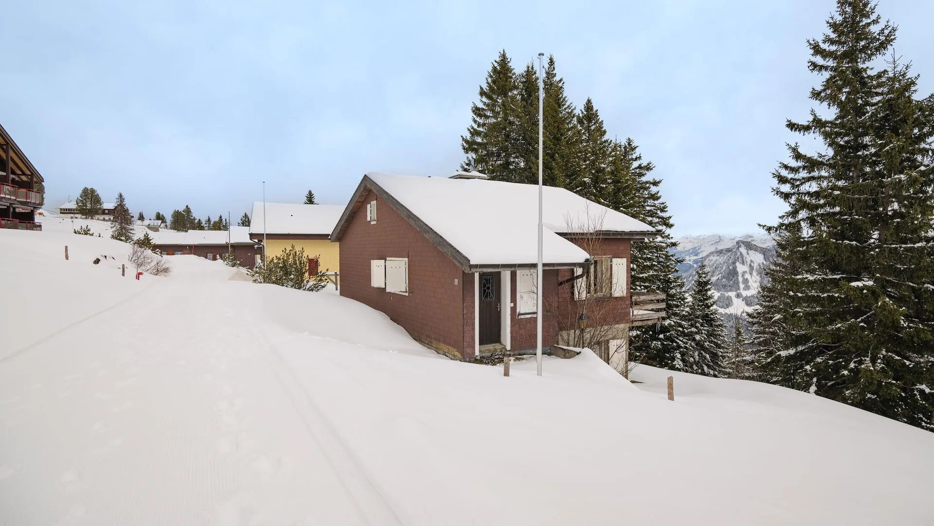 Freistehendes 4-Zimmer-Ferienhaus mit Baulandpotential in Rigi Scheidegg