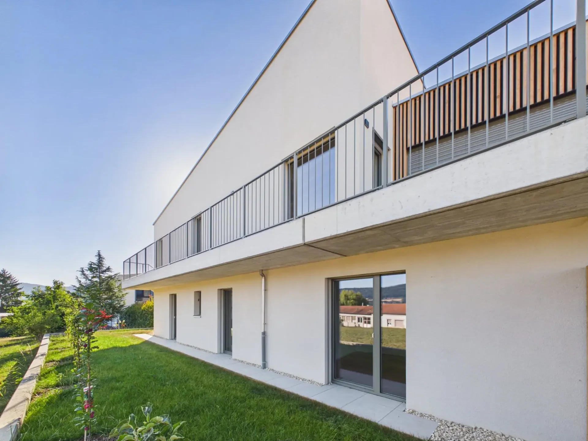 Villen-Doppelhaus neu von hohem Standard